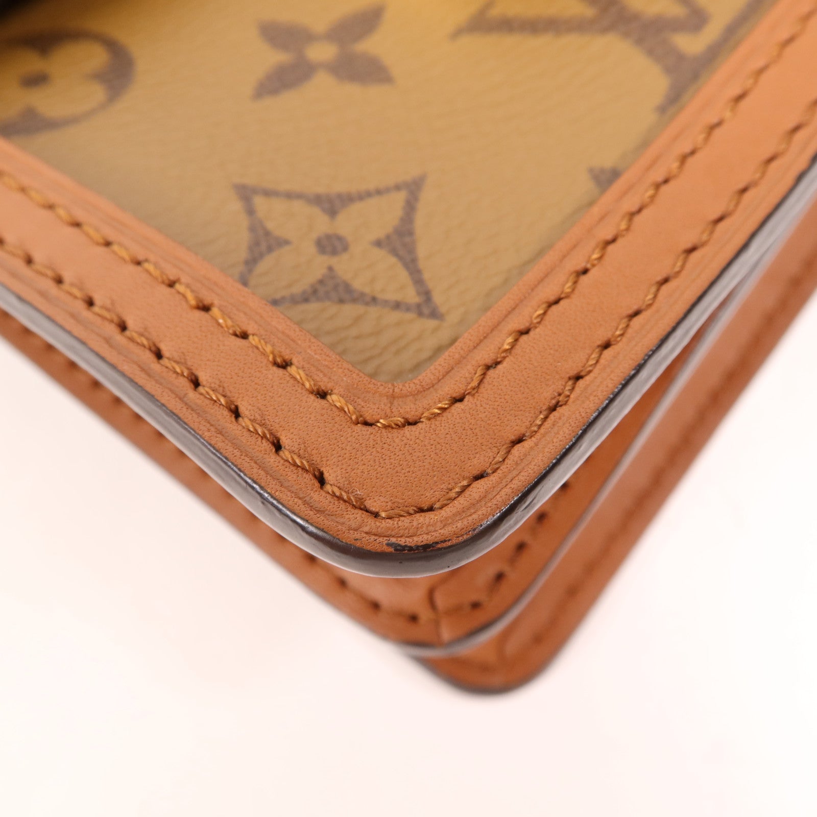 LOUIS VUITTON Monogram Reverse Mini Dauphine金扣肩背袋