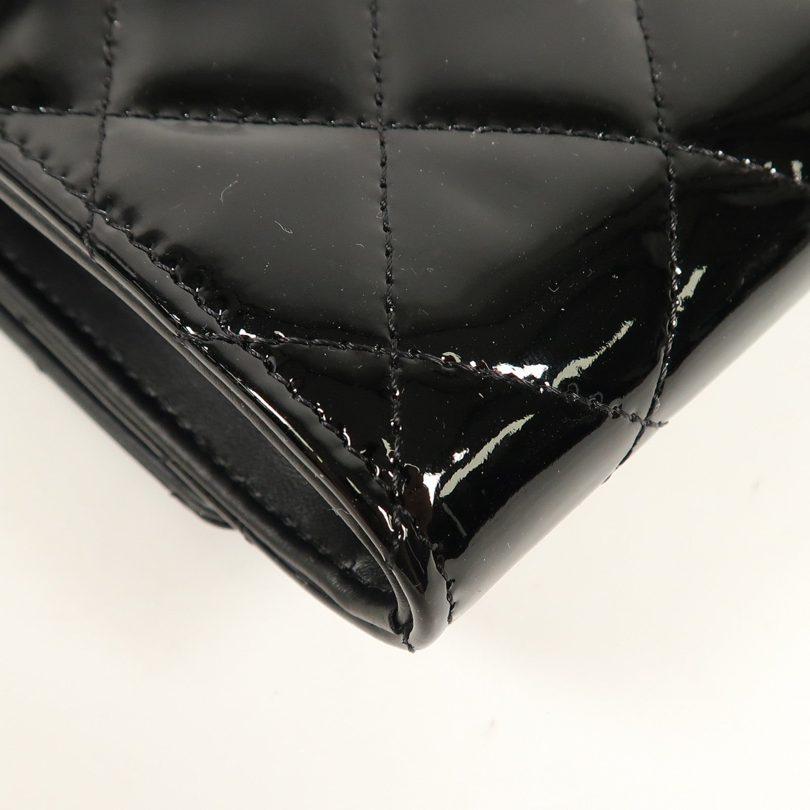 CHANEL 漆皮皮革Shoulder Bag銀扣鏈帶肩背袋