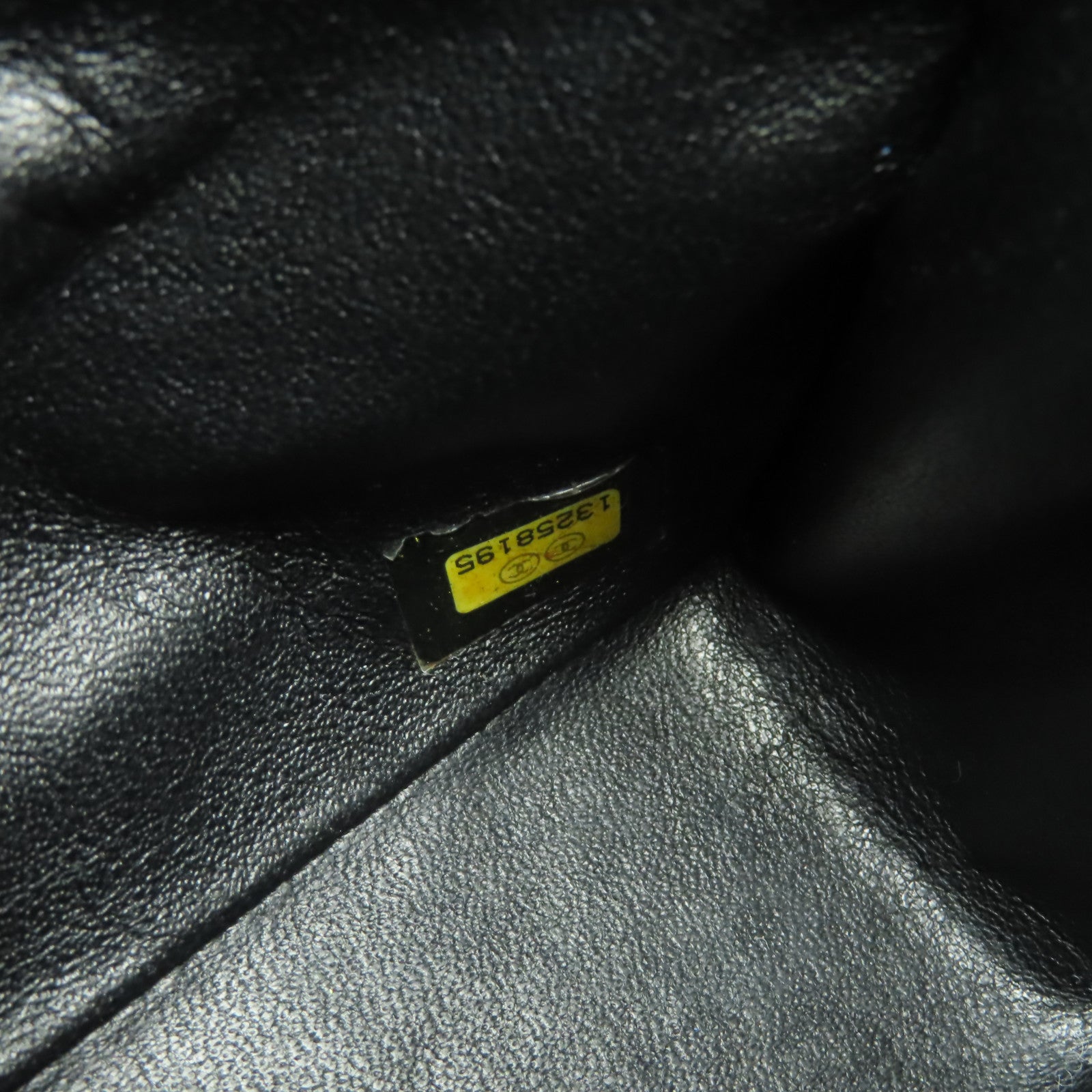 CHANEL 【清倉大減價】菱格漆皮皮革Chain Shoulder銀扣鏈帶肩背袋黑色
