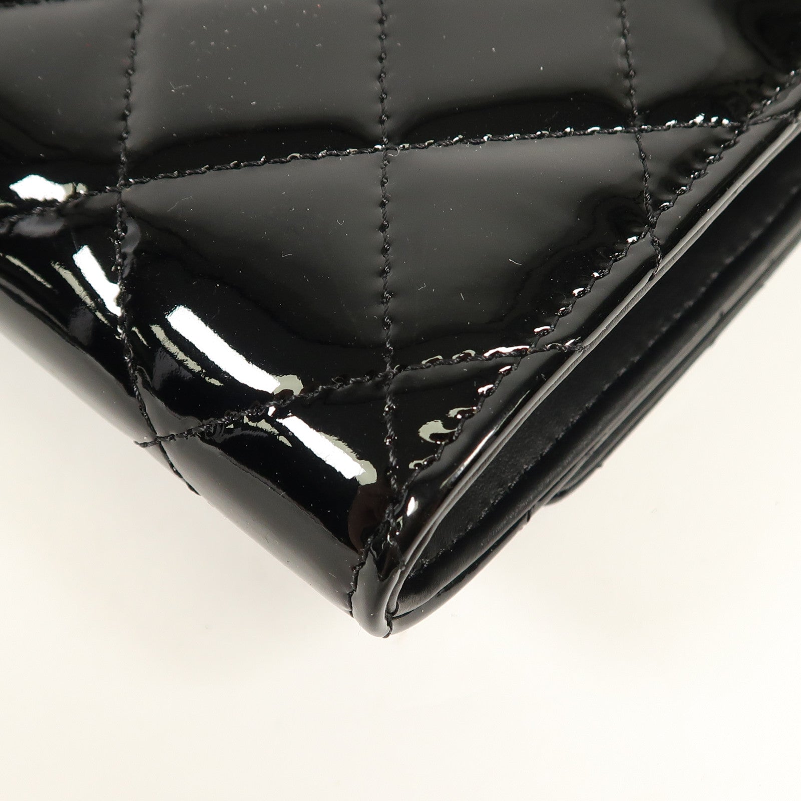 CHANEL 漆皮皮革Shoulder Bag銀扣鏈帶肩背袋
