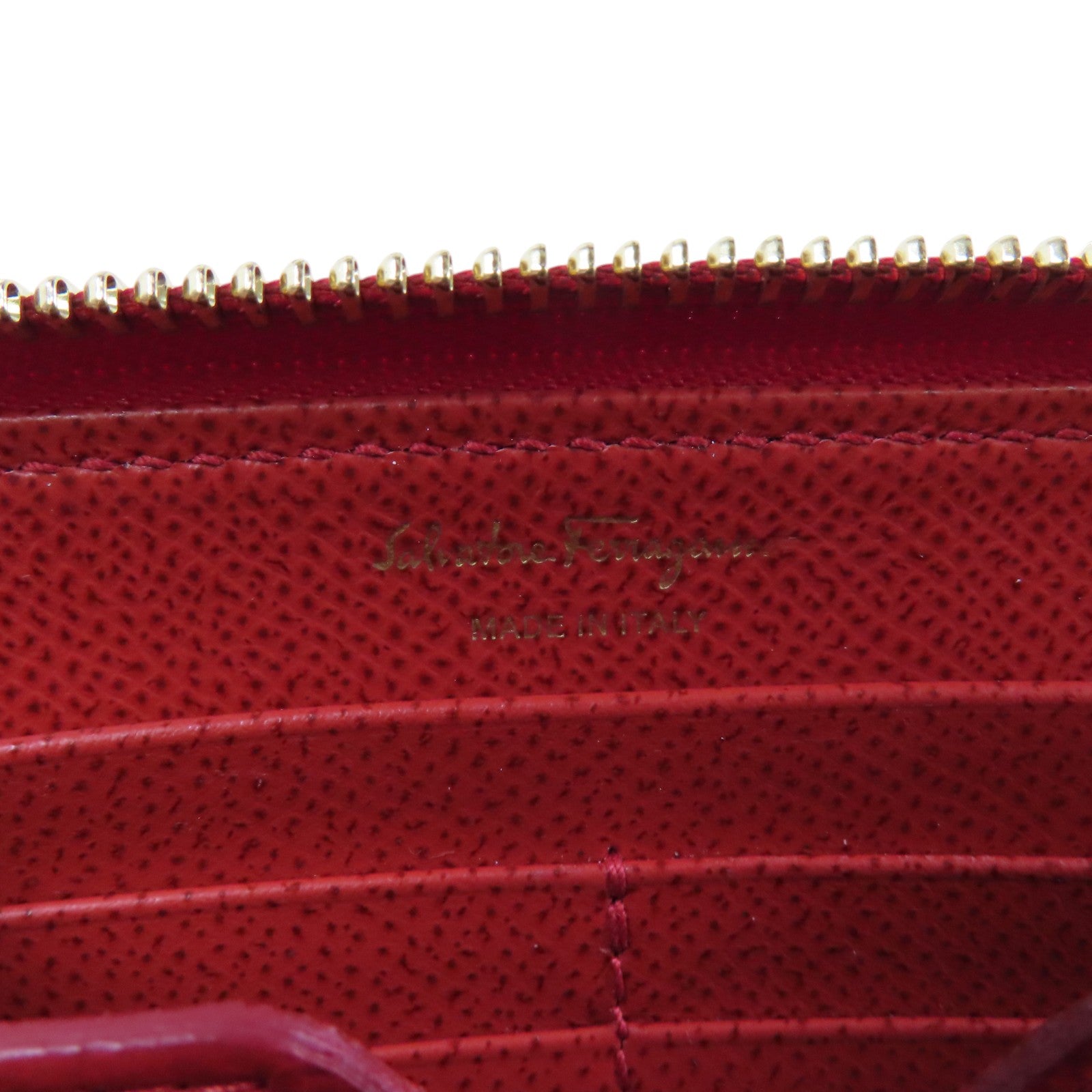 Salvatore Ferragamo 牛皮皮革Round Long Wallet金扣長錢包