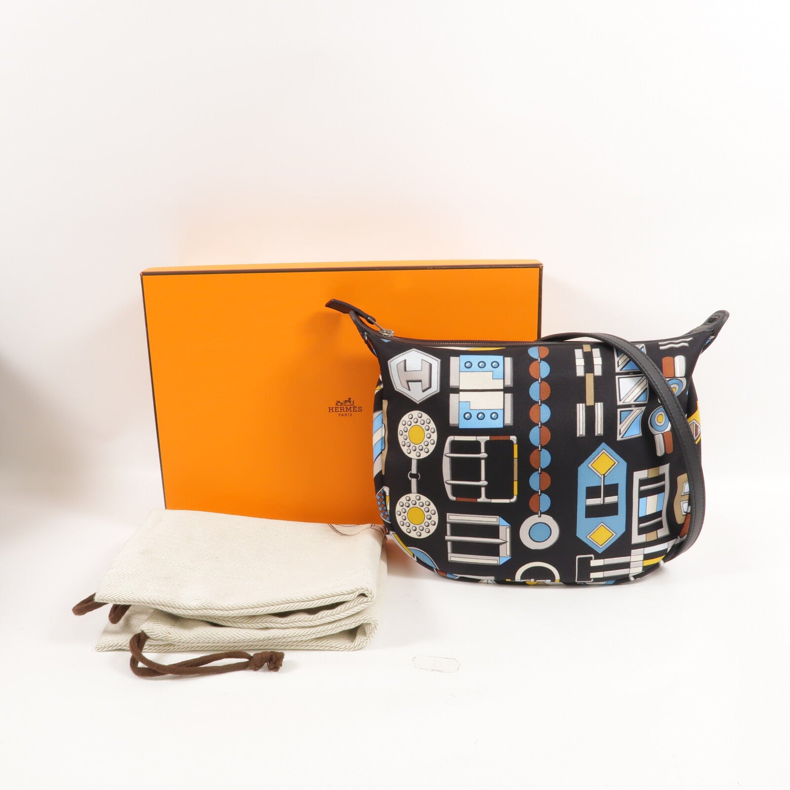 HERMES 絲質Sursoie To Go Pouch肩背袋Black