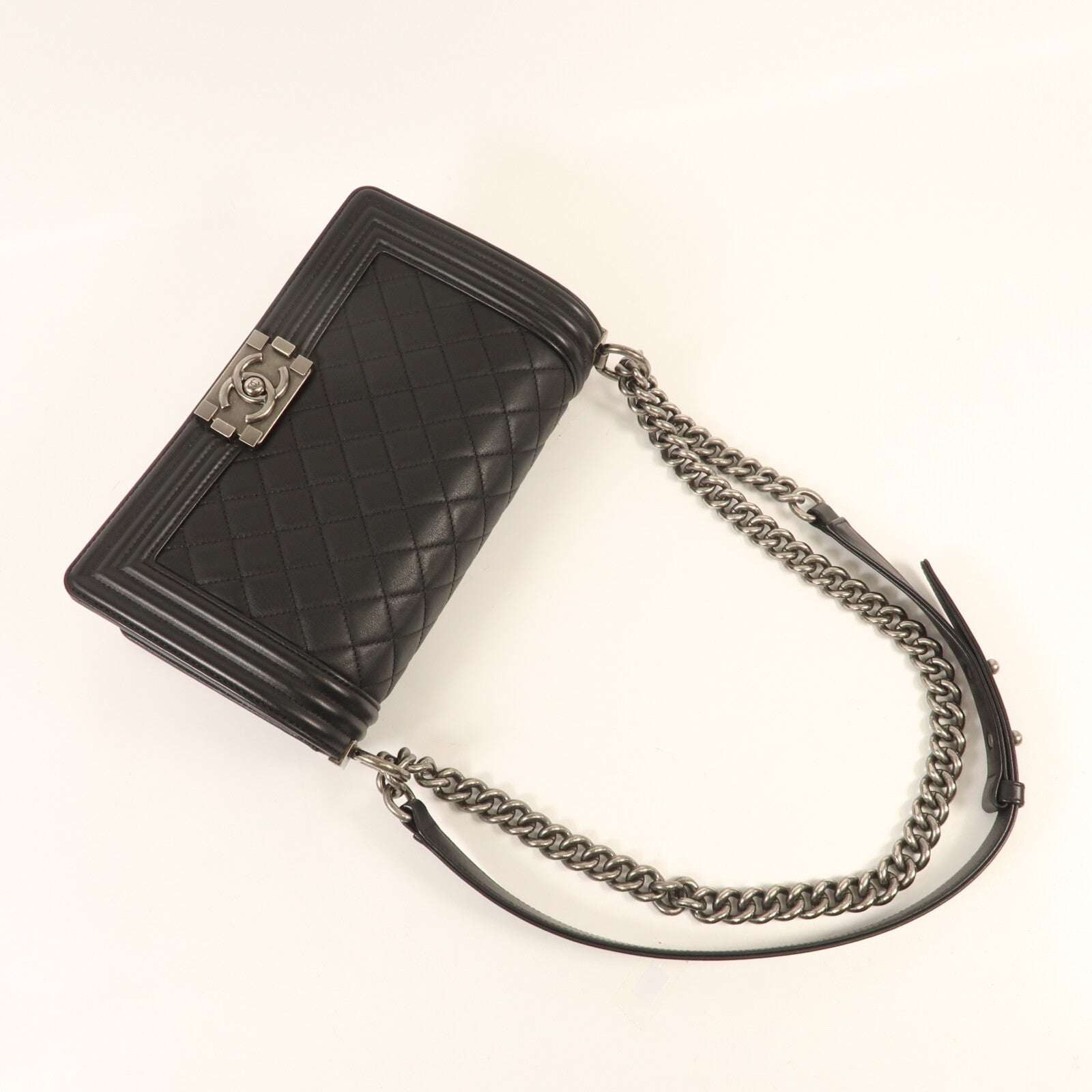 CHANEL 牛皮皮革Boy 25鏈帶肩背袋