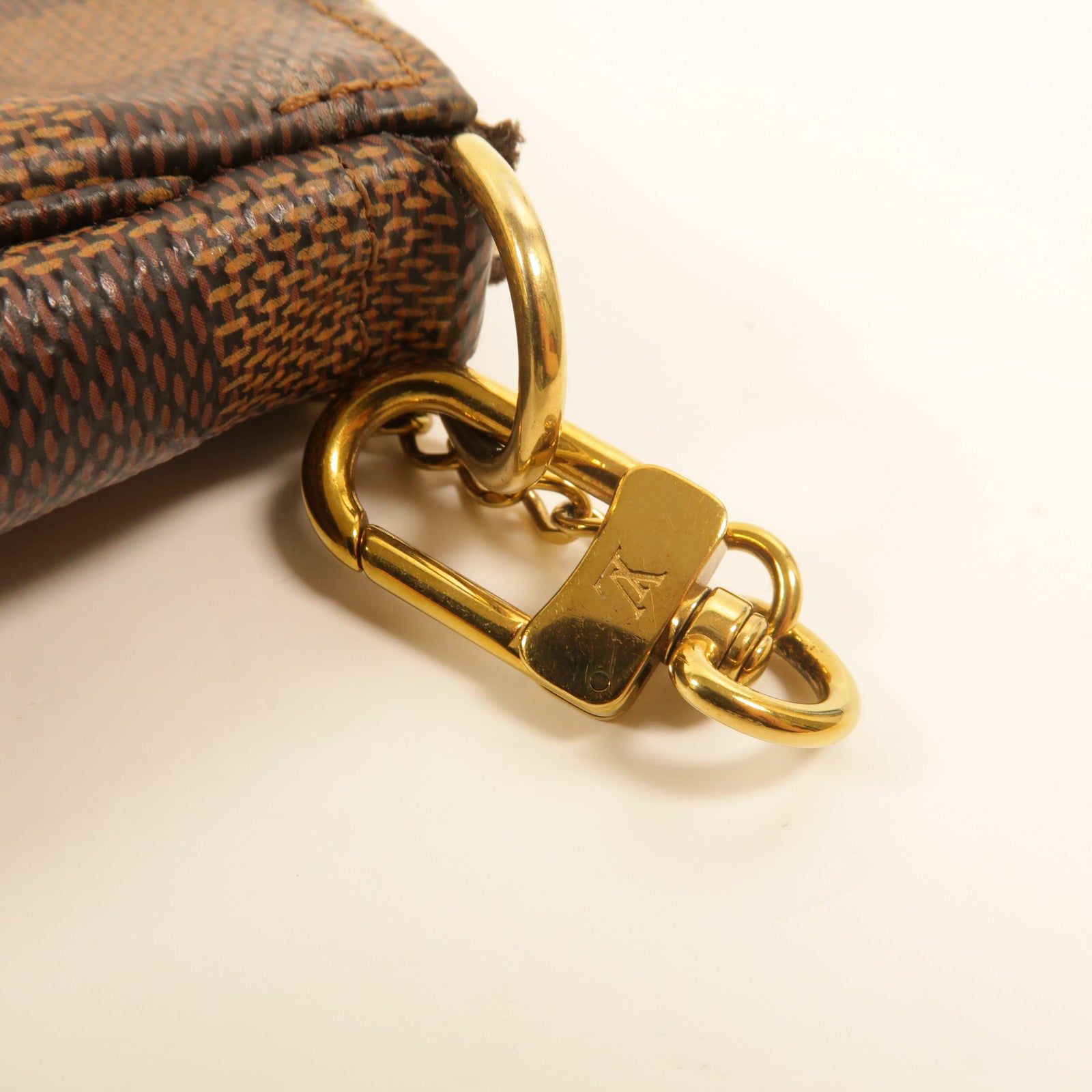 LOUIS VUITTON Damier Mini Pochette Accessoires手挽袋
