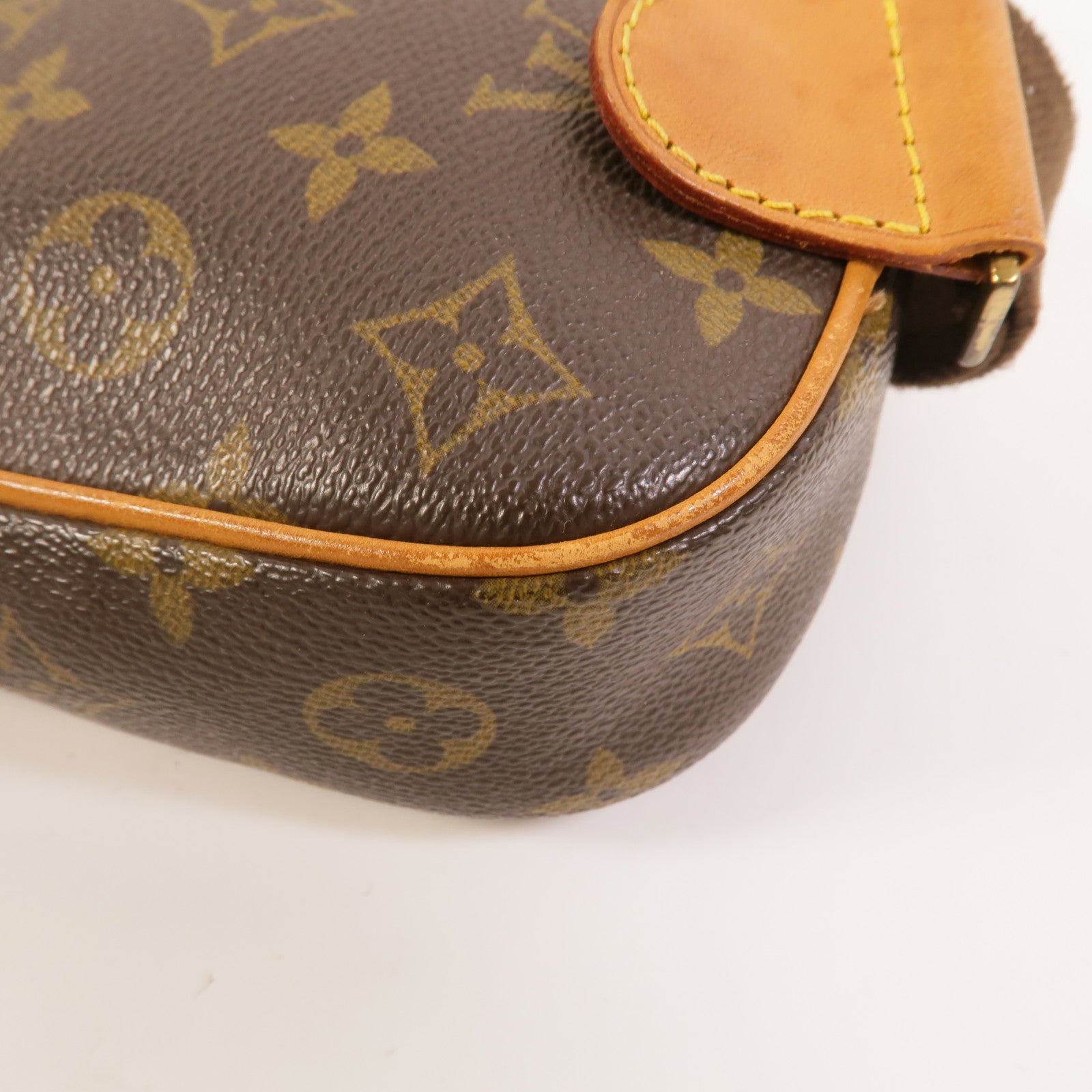 LOUIS VUITTON Monogram Pochette Gange金扣肩背袋