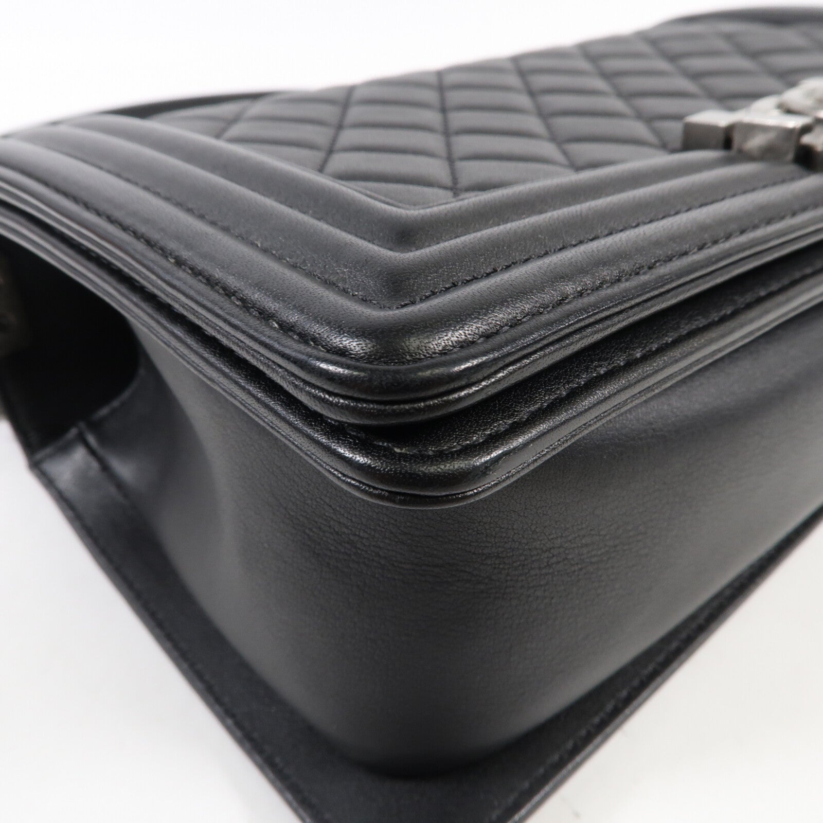 CHANEL 牛皮皮革Boy 25鏈帶肩背袋