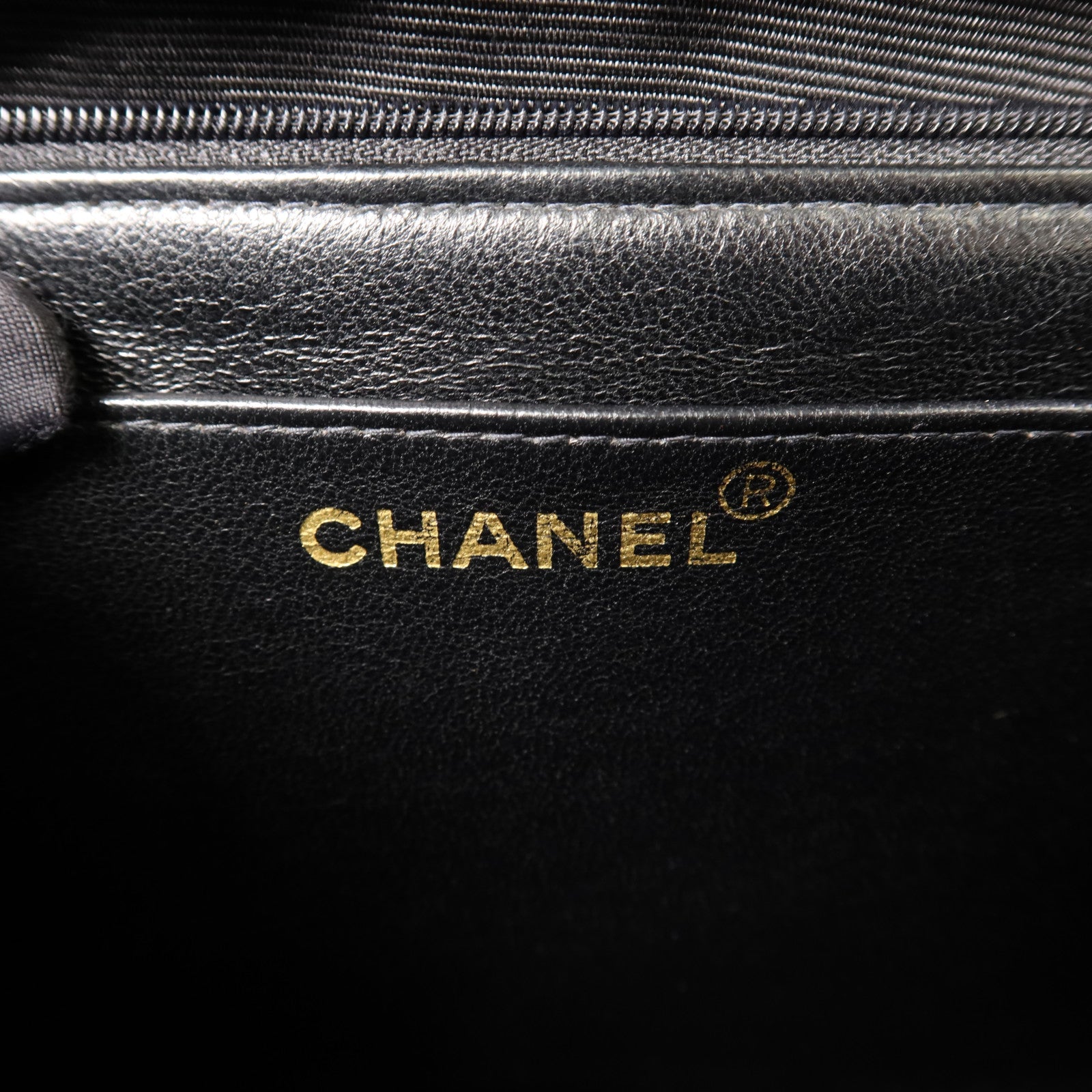 CHANEL 牛皮皮革Vintage Chain Shoulder金扣肩背袋