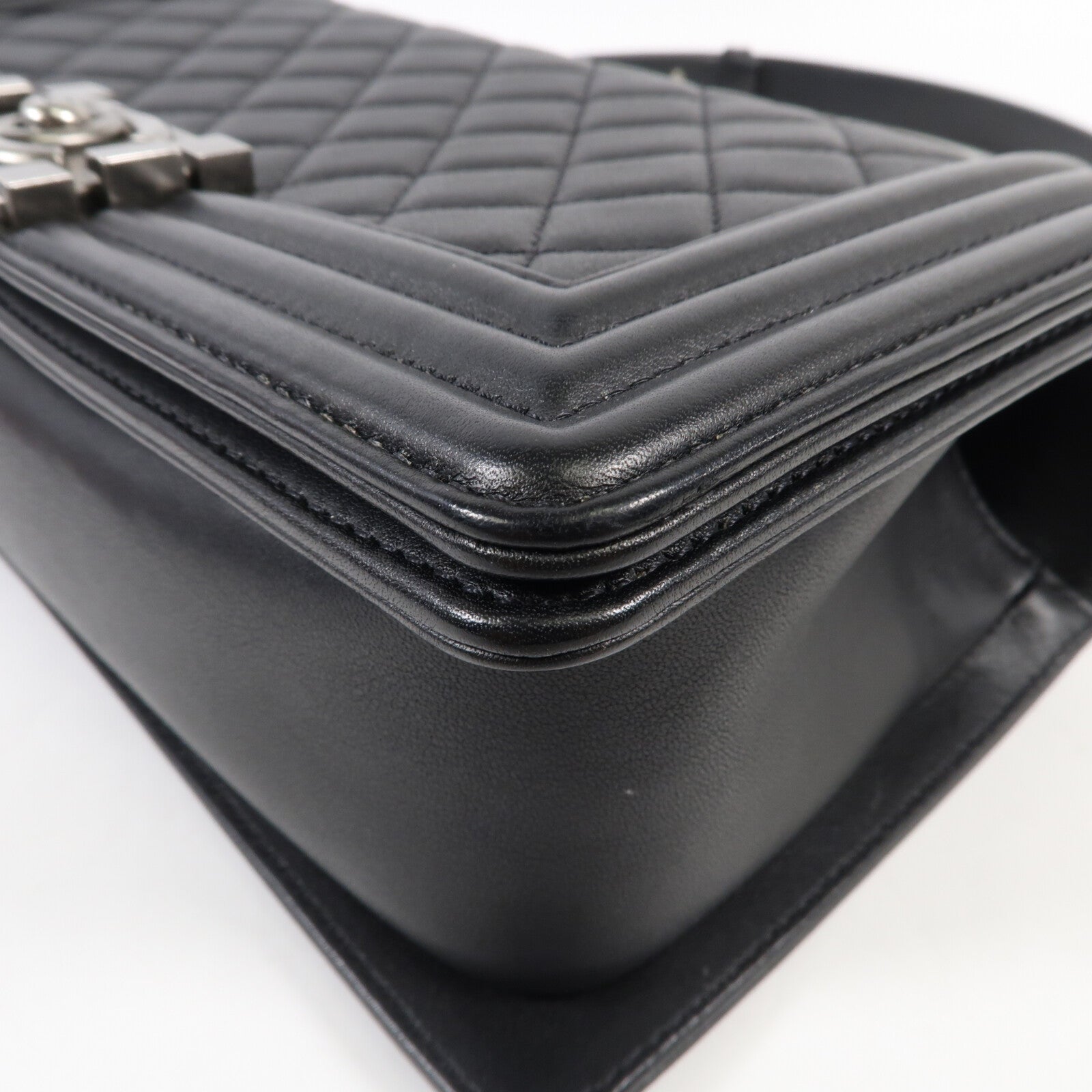 CHANEL 牛皮皮革Boy 25鏈帶肩背袋