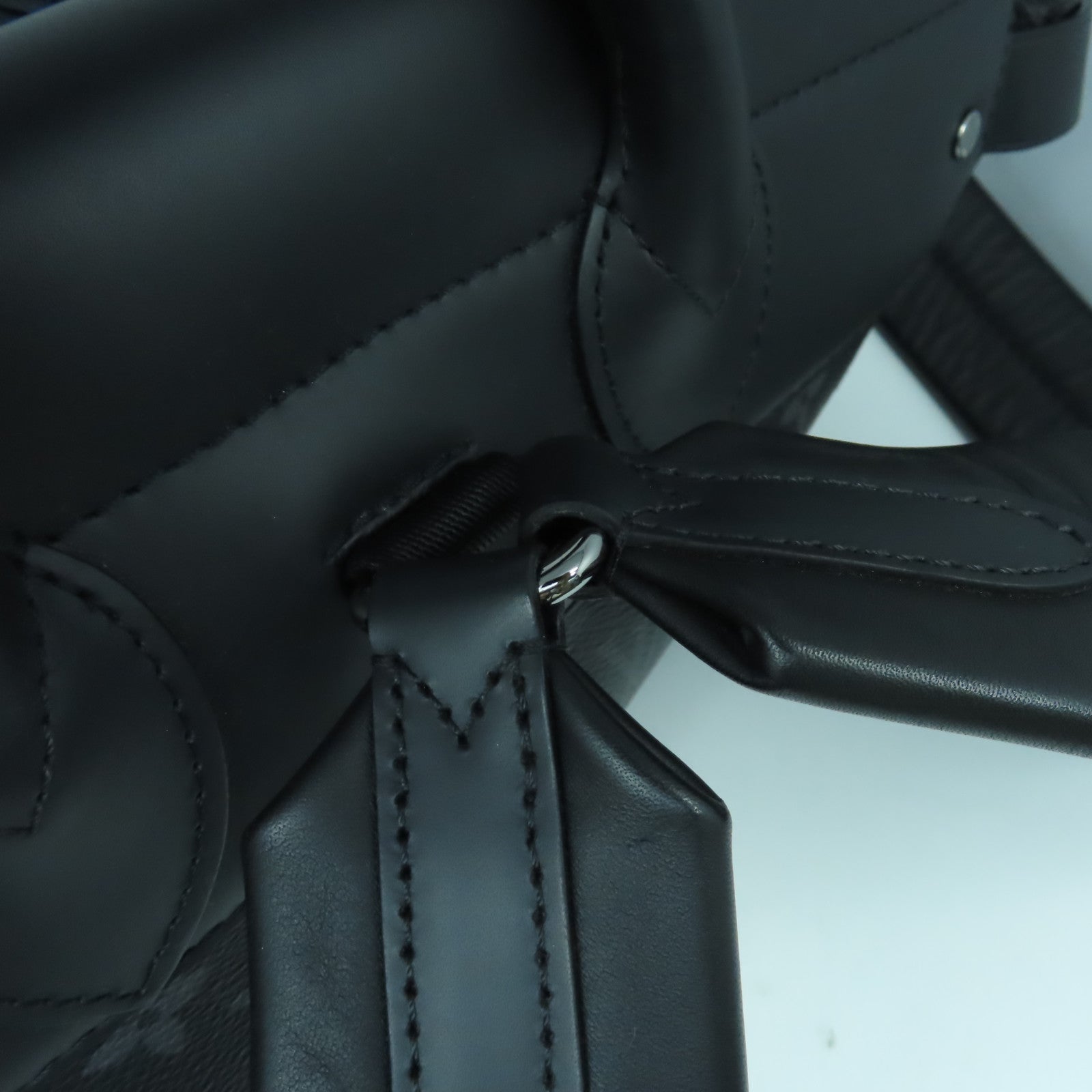 LOUIS VUITTON Monogram Eclipse Steamer銀扣背包黑色/灰色