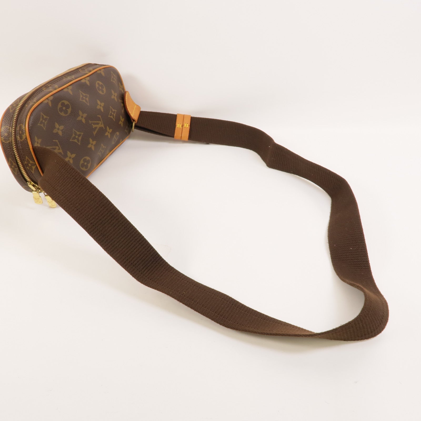 LOUIS VUITTON Monogram Pochette Gange金扣肩背袋