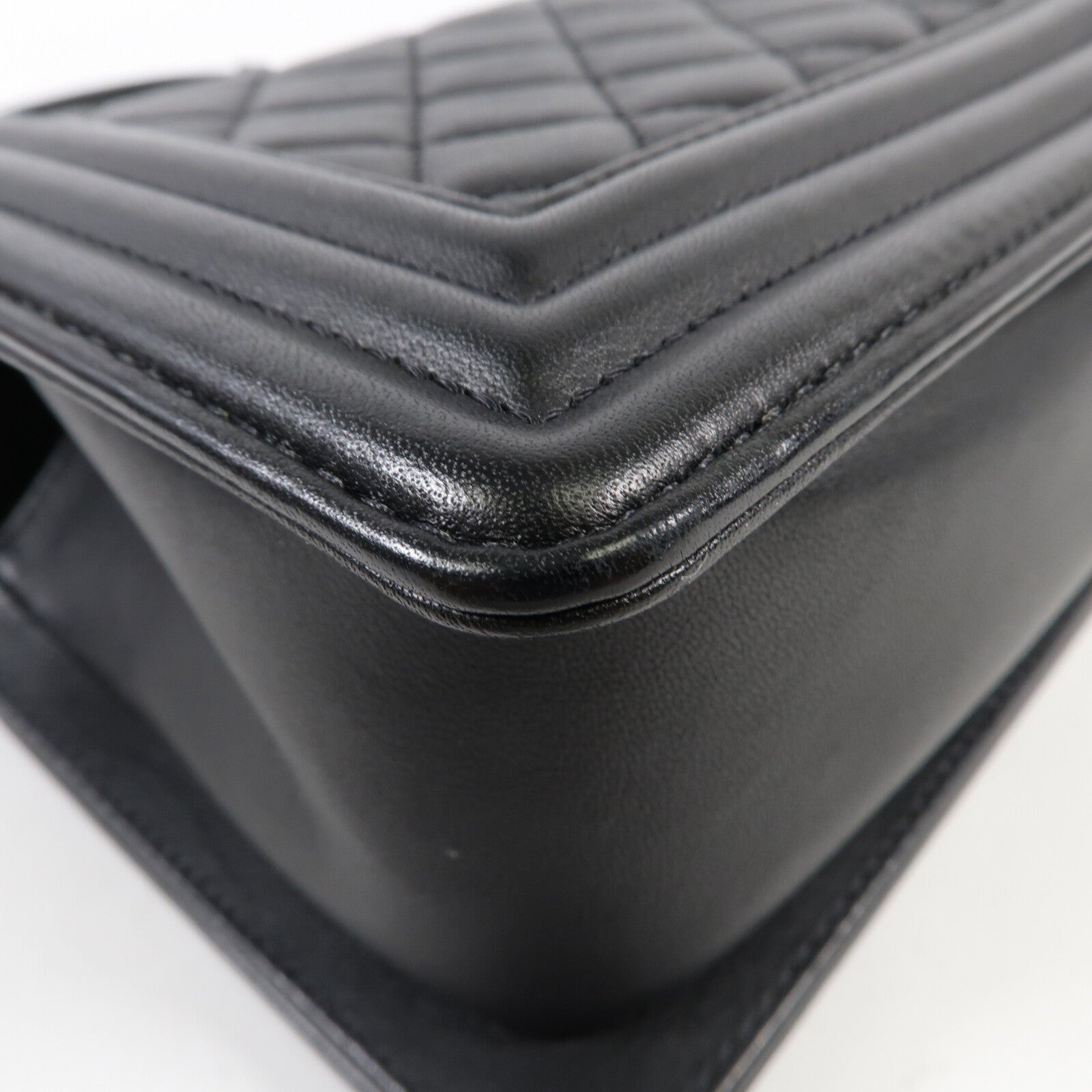 CHANEL 牛皮皮革Boy 25鏈帶肩背袋