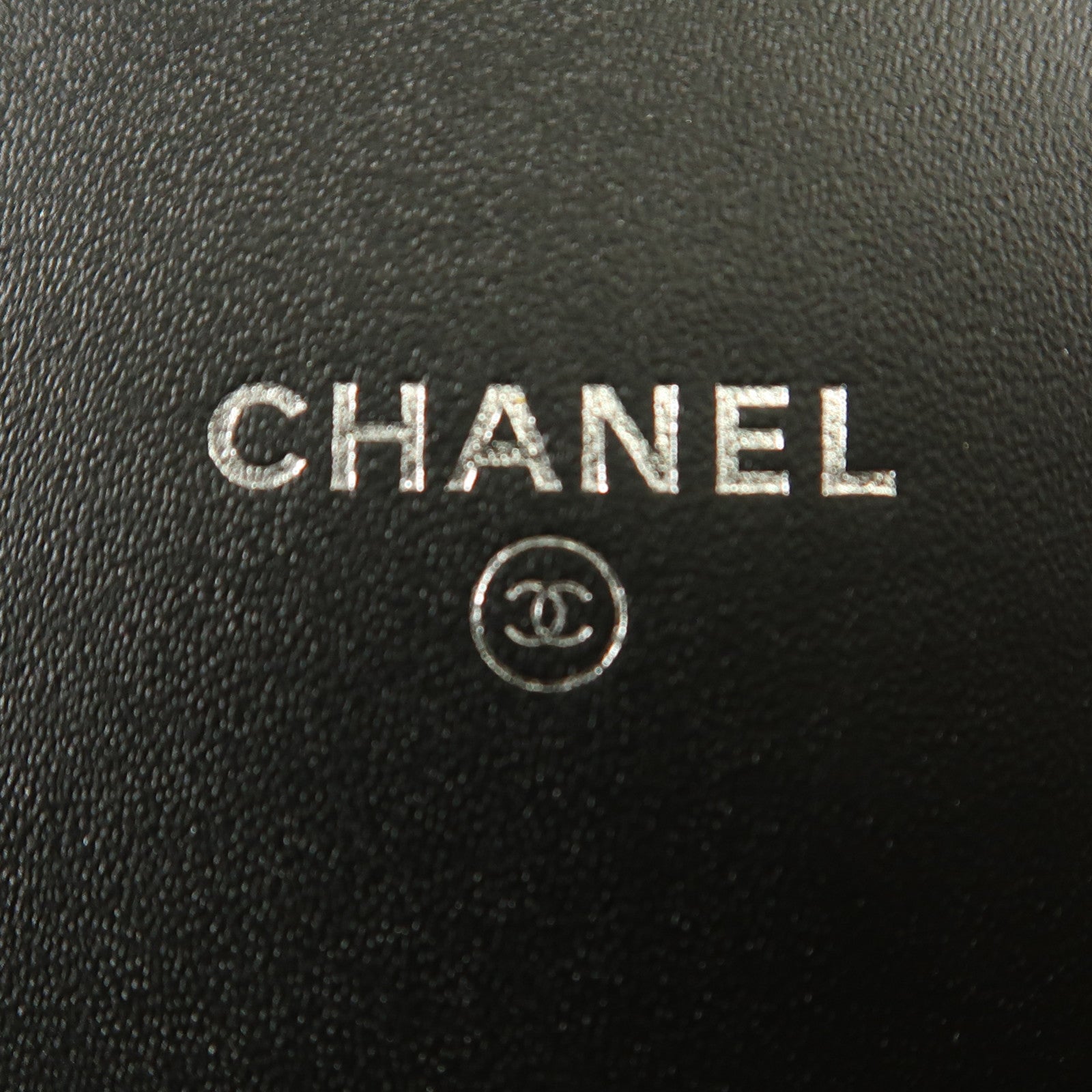 CHANEL 漆皮皮革Shoulder Bag銀扣鏈帶肩背袋
