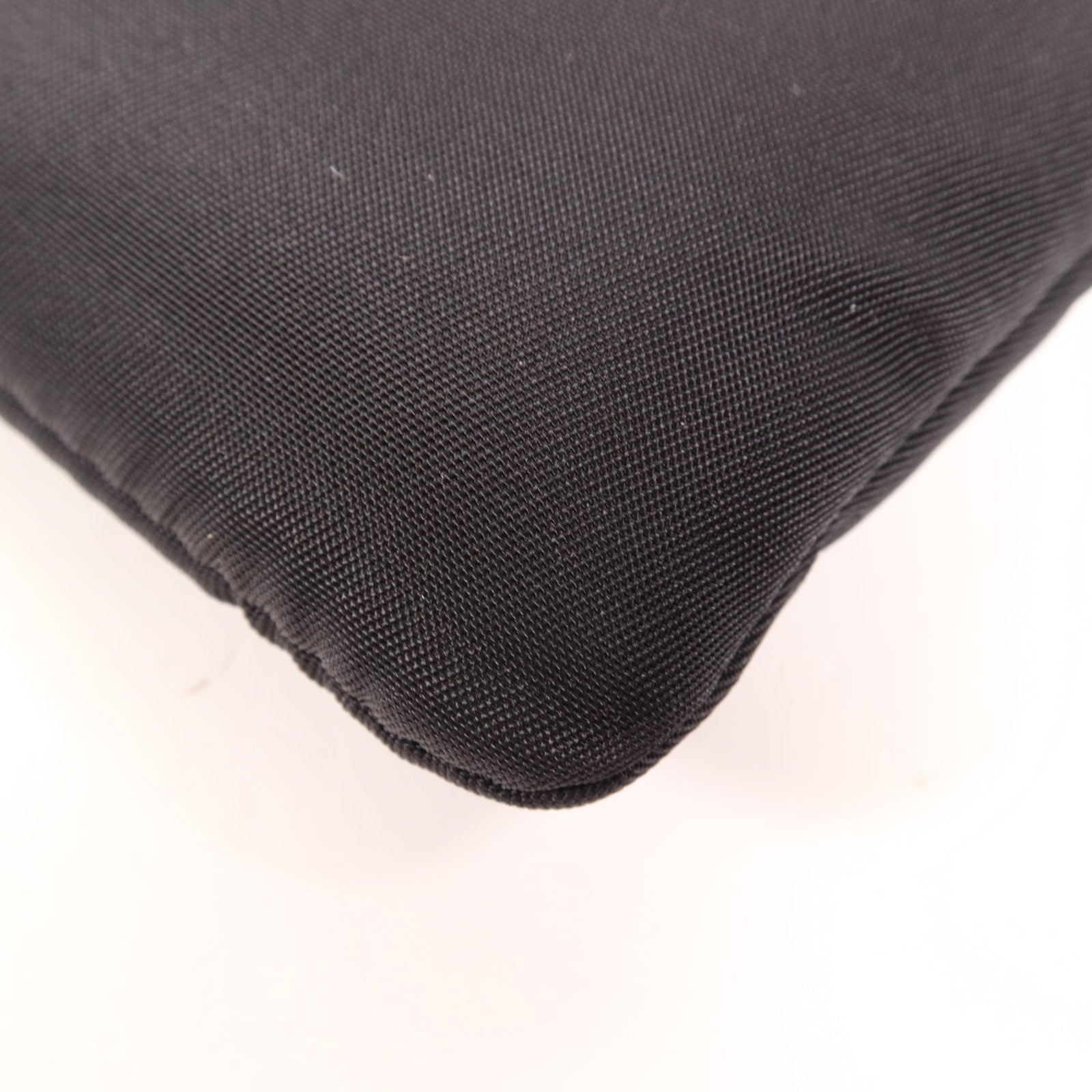 PRADA 尼龍SmartPhone Case銀扣肩背袋