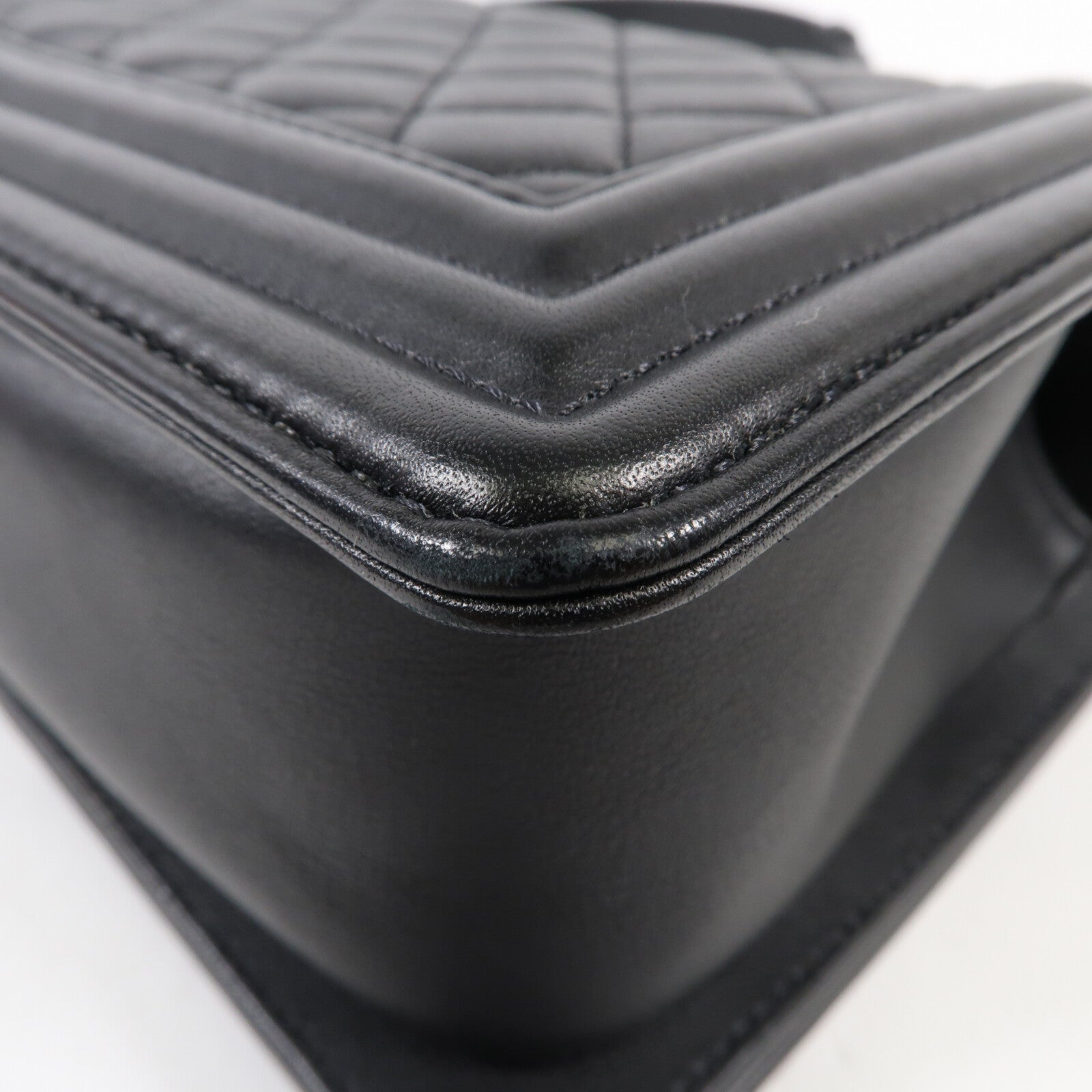 CHANEL 牛皮皮革Boy 25鏈帶肩背袋