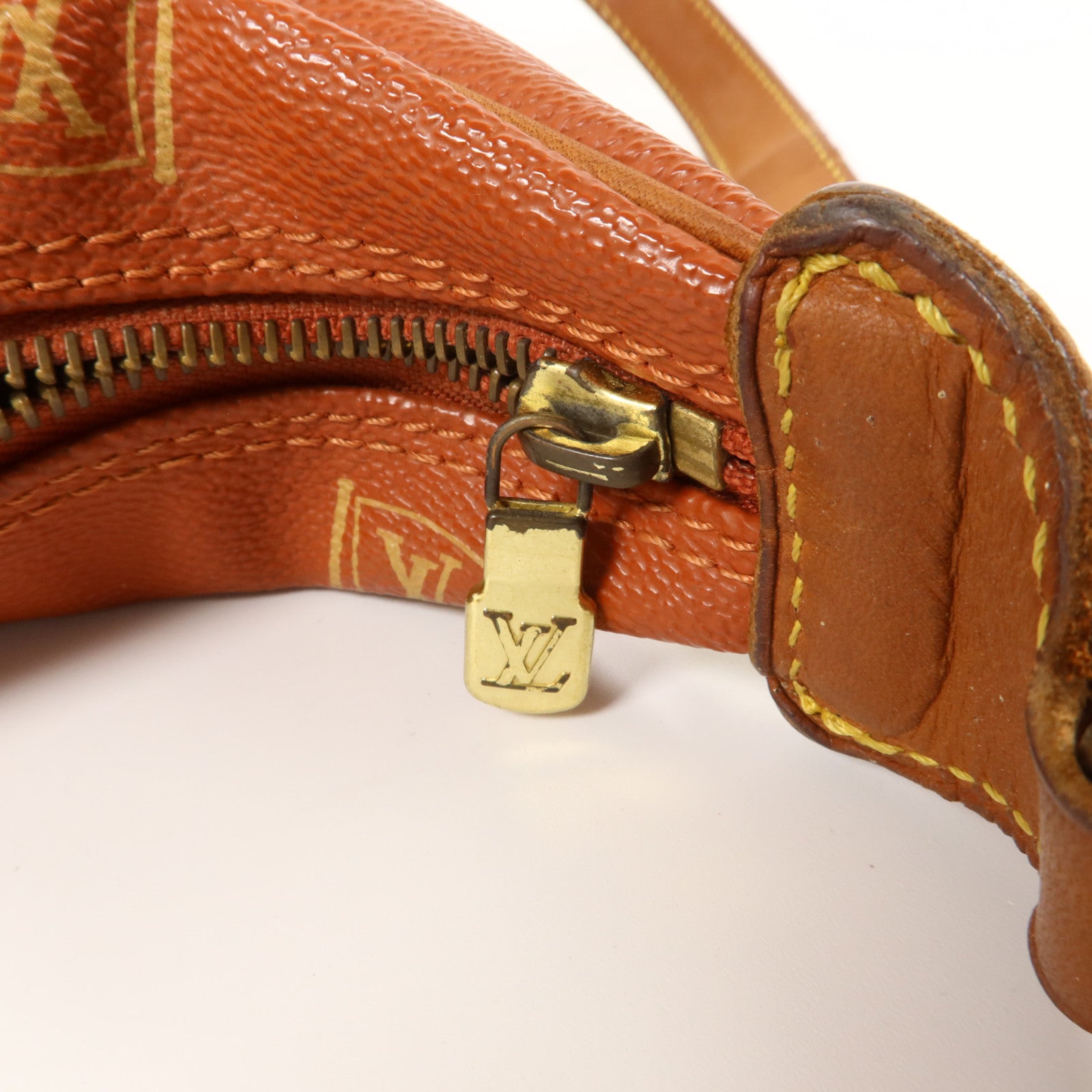 LOUIS VUITTON 塗層帆布Le Touquet肩背袋