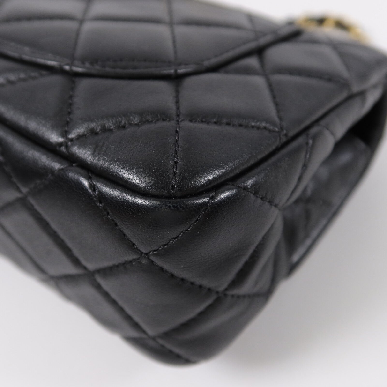 CHANEL 羊皮皮革Mini Classic 20 Gold Ball鏈帶肩背袋