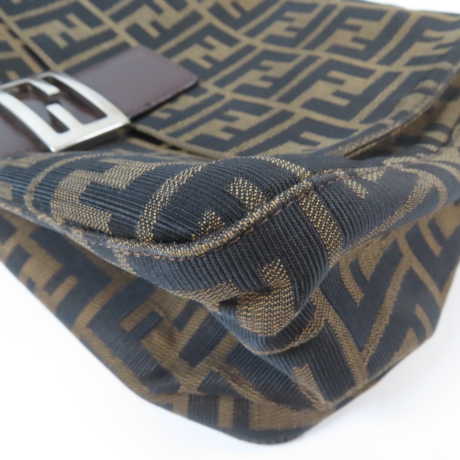 FENDI 帆布Mama Baguette銀扣肩背袋啡色/黑色