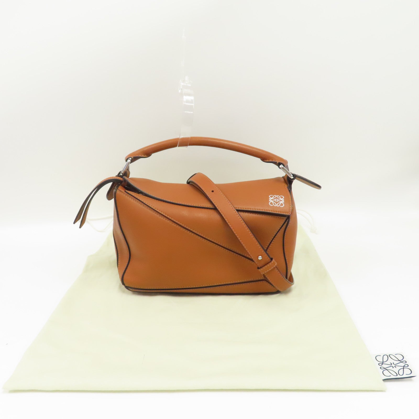 LOEWE 牛皮皮革Puzzle銀扣手挽肩背兩用袋啡色