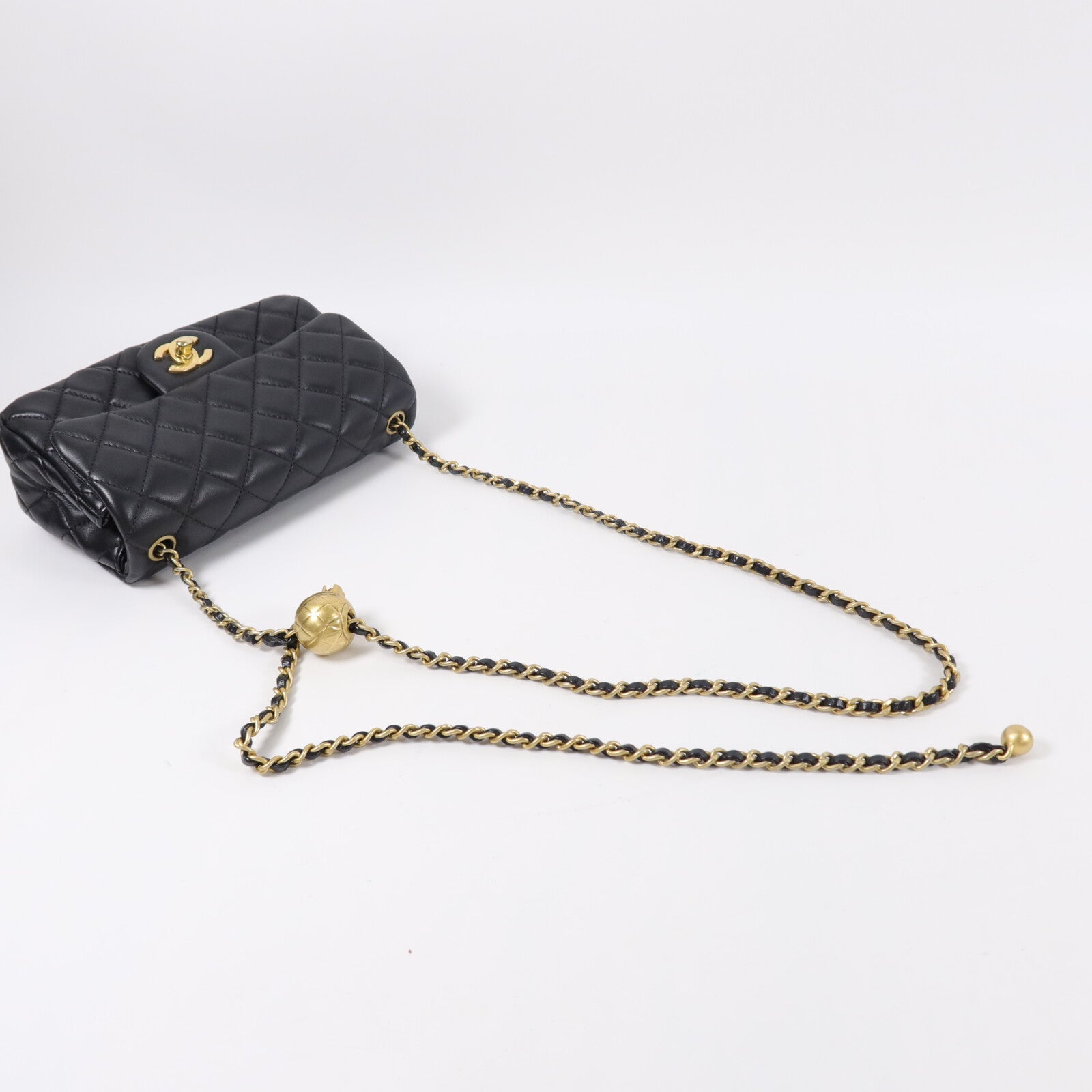 CHANEL 羊皮皮革Mini Classic 20 Gold Ball鏈帶肩背袋