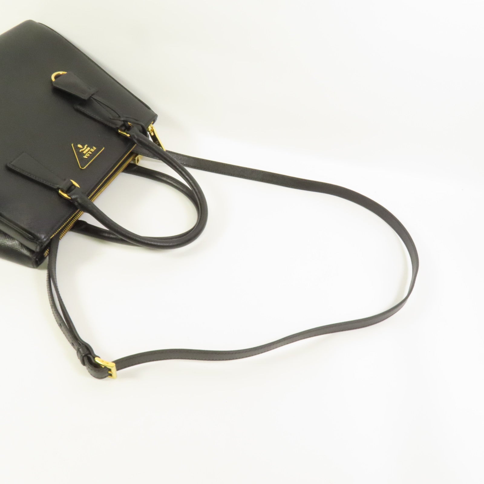 PRADA Saffiano皮革2Way Bag金扣手挽肩背兩用袋
