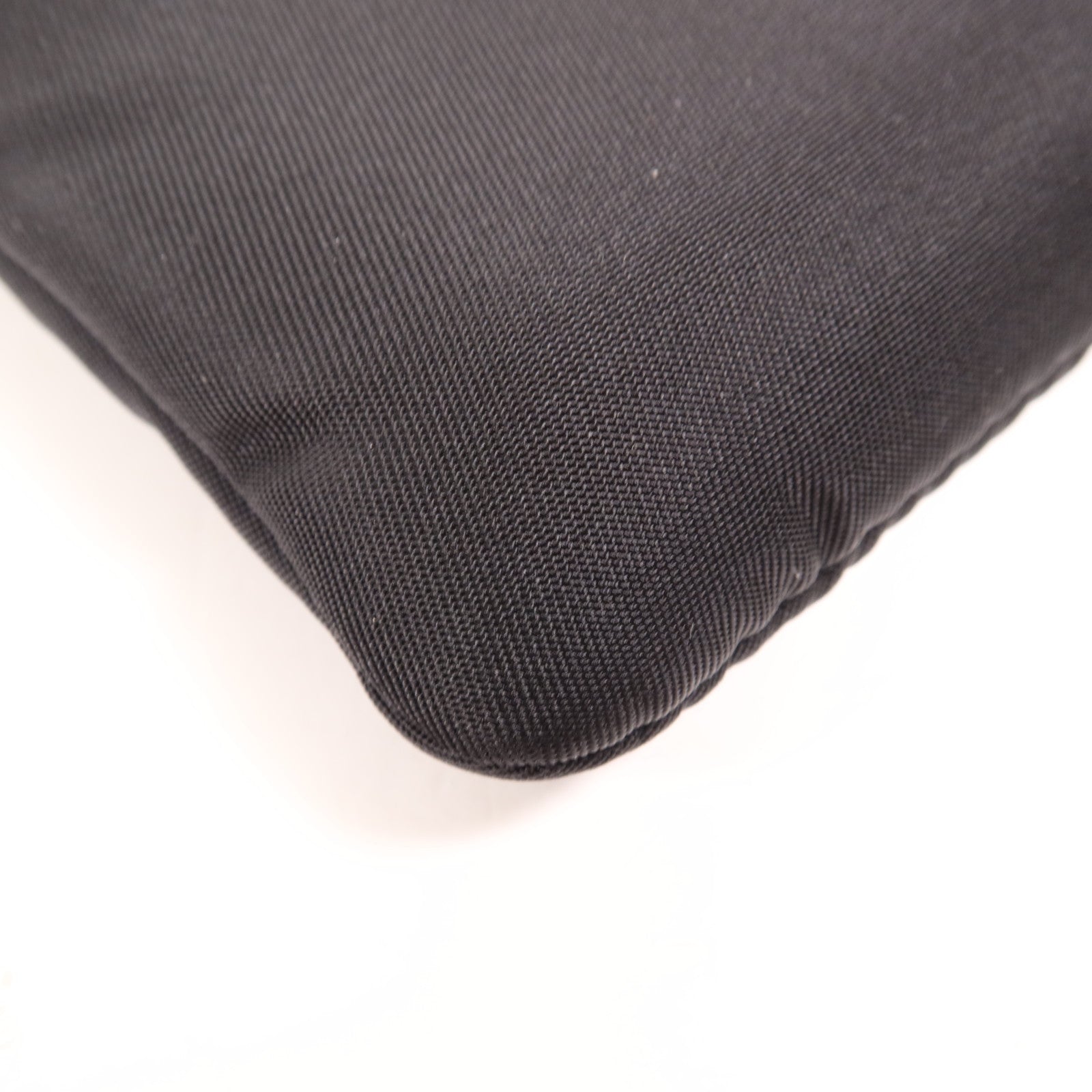 PRADA 尼龍SmartPhone Case銀扣肩背袋