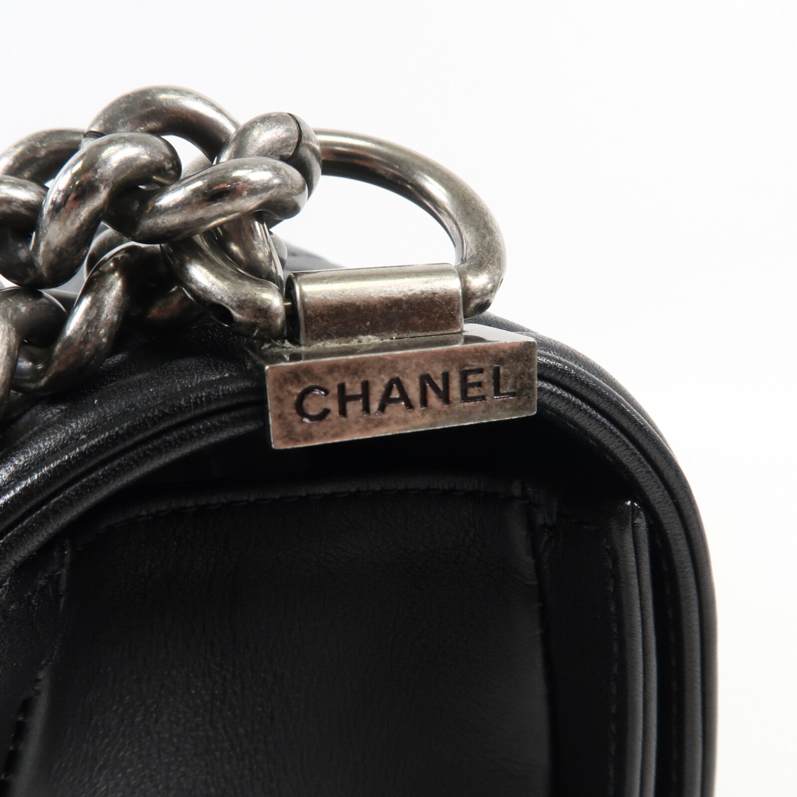 CHANEL 牛皮皮革Boy 25鏈帶肩背袋