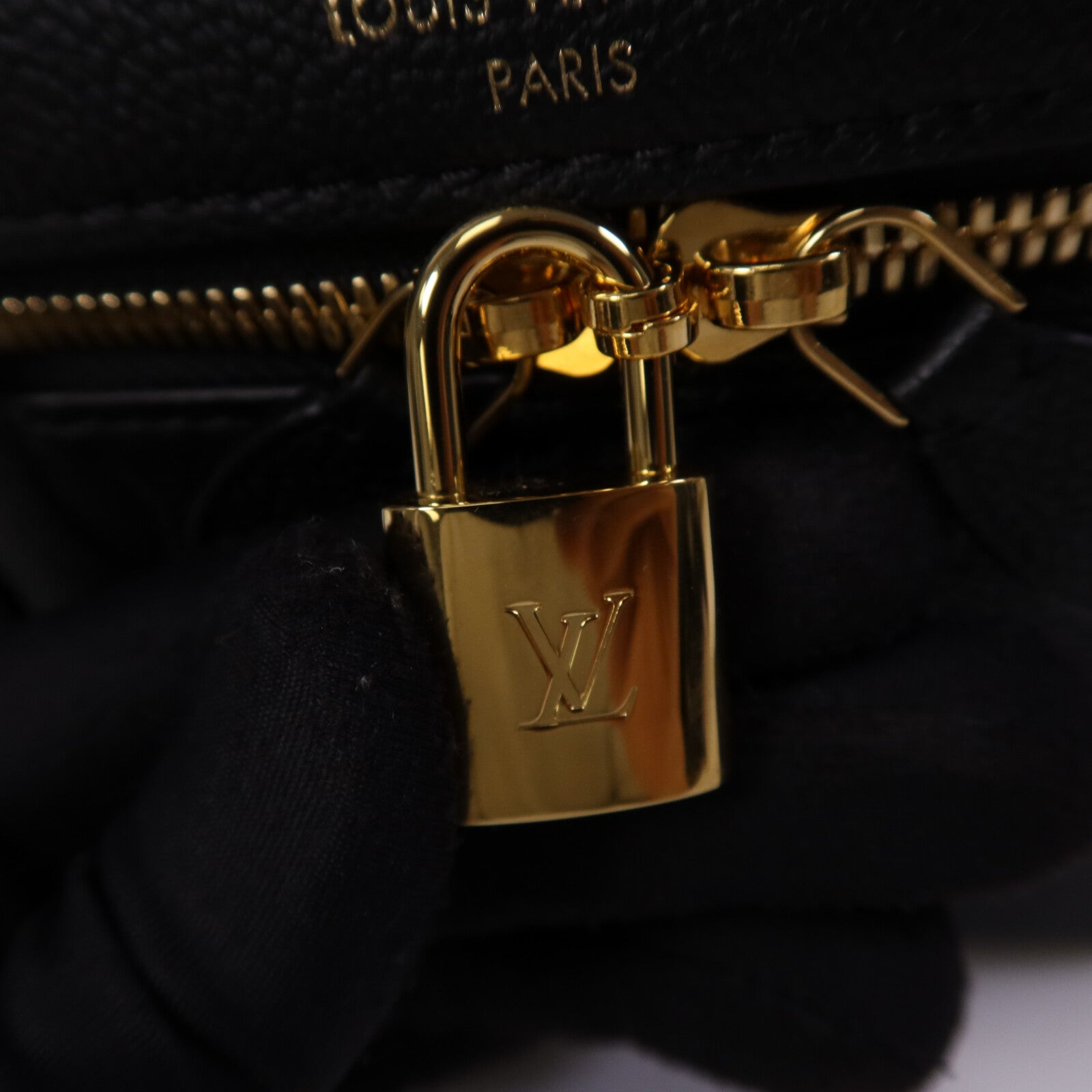 LOUIS VUITTON Monogram Empreinte Vanity Case金扣肩背袋