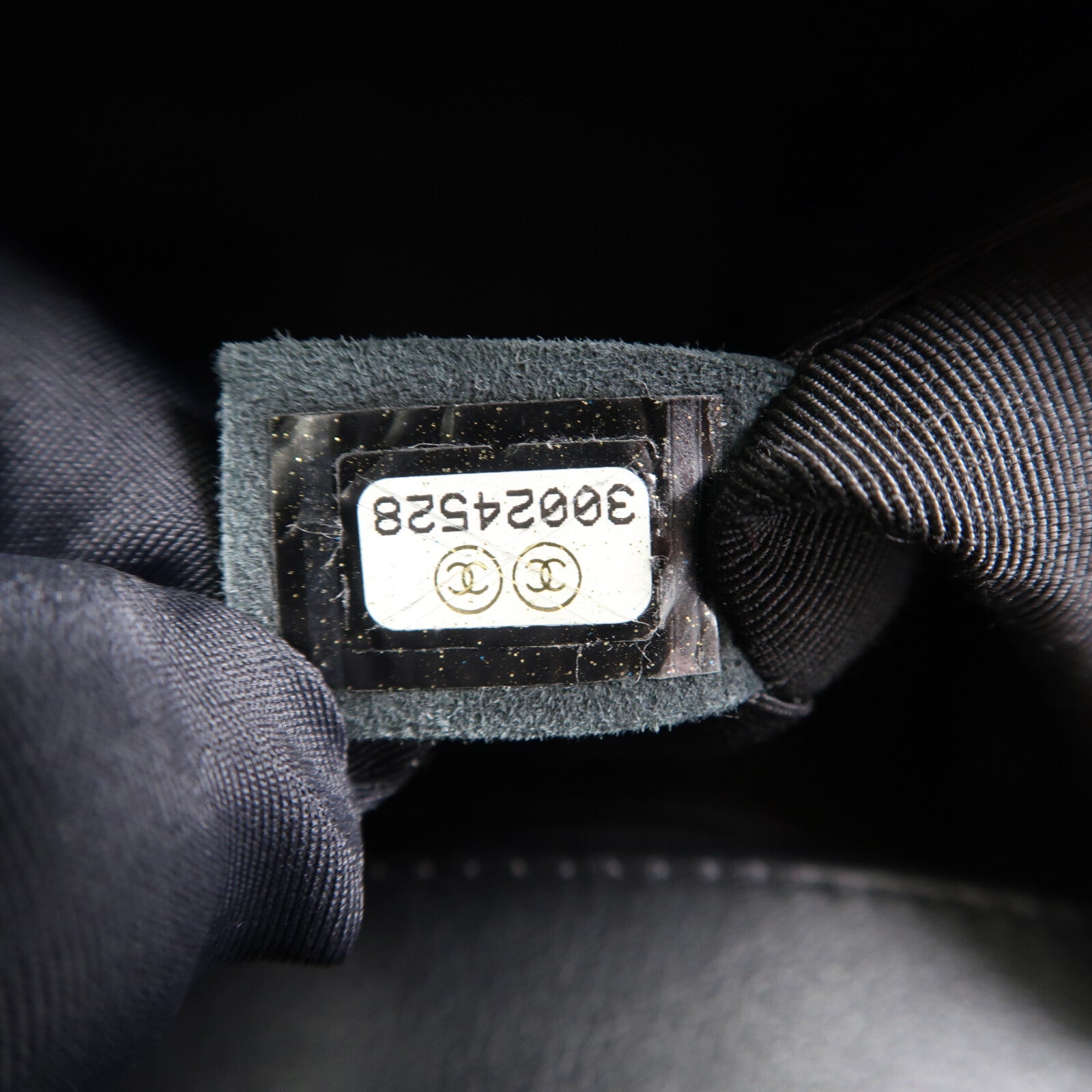 CHANEL 牛皮皮革Boy 25鏈帶肩背袋