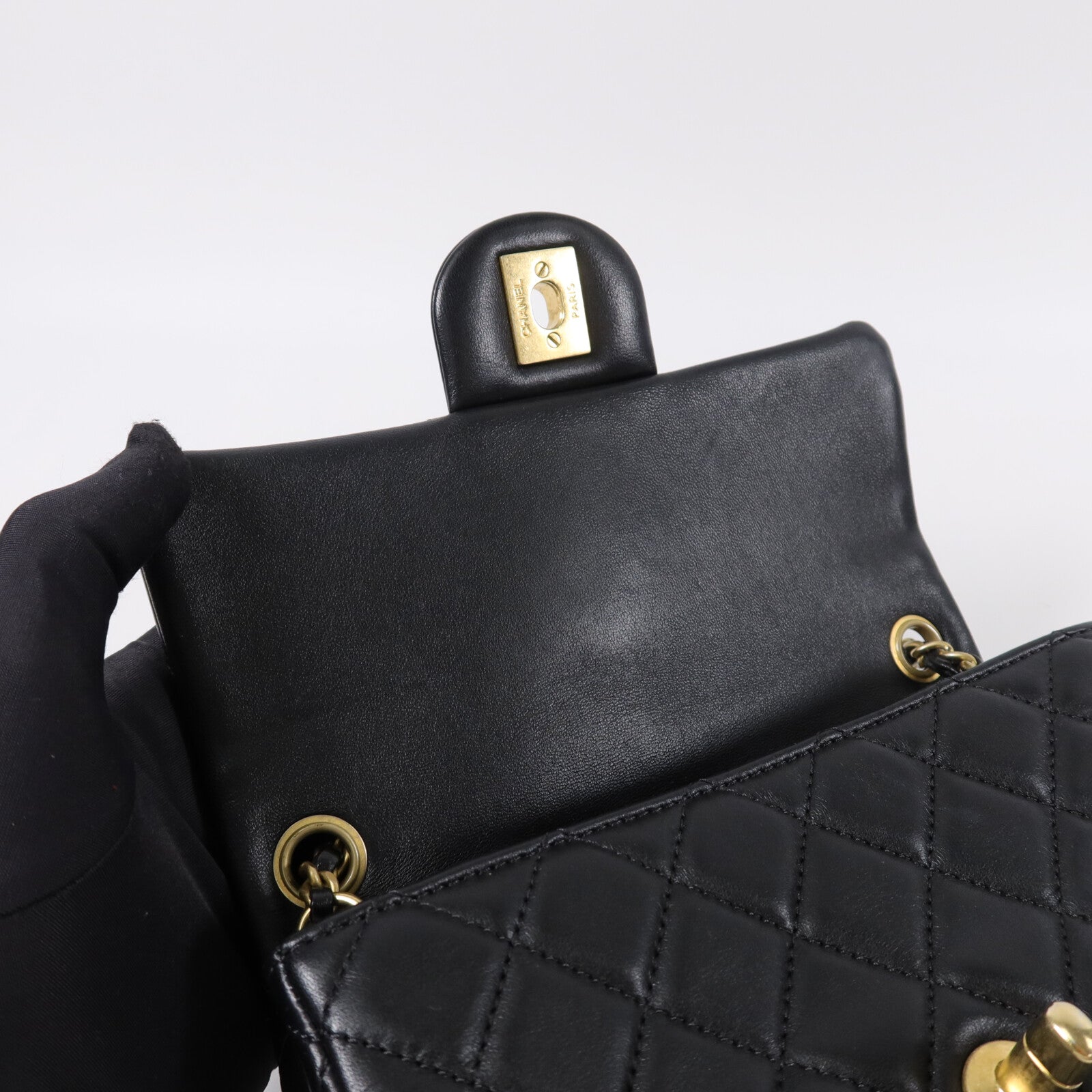 CHANEL 羊皮皮革Mini Classic 20 Gold Ball鏈帶肩背袋