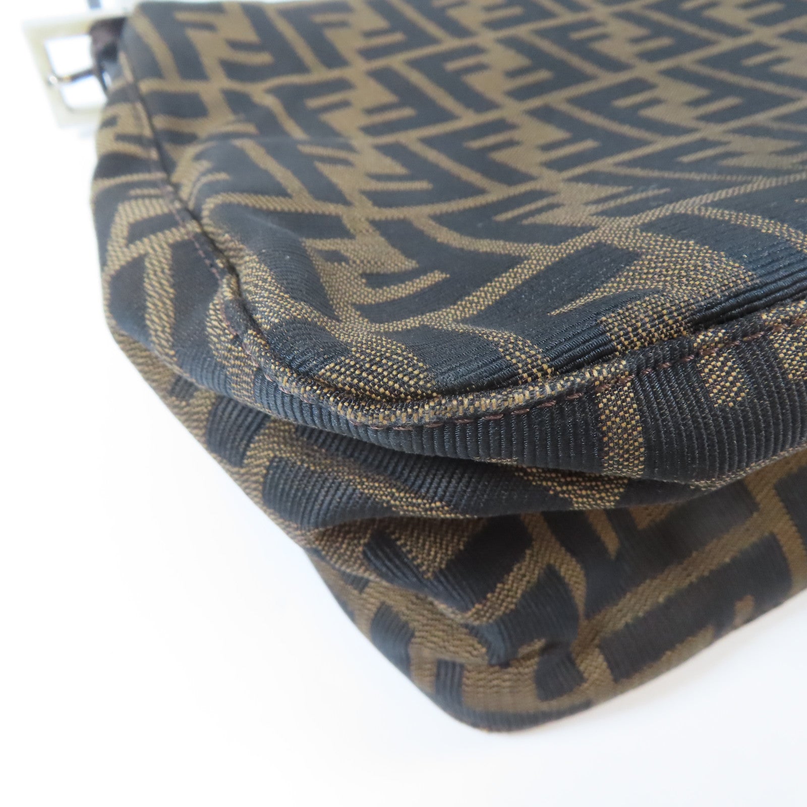 FENDI 帆布Mama Baguette銀扣肩背袋啡色/黑色