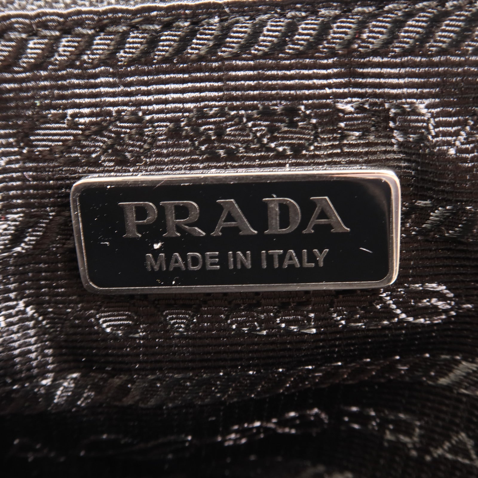 PRADA 尼龍SmartPhone Case銀扣肩背袋