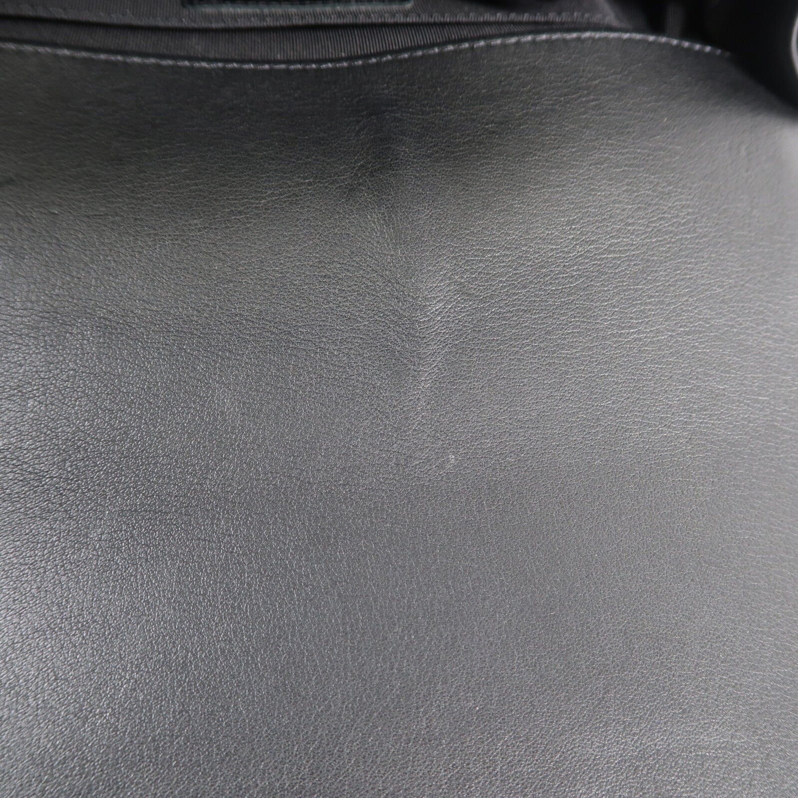 CHANEL 牛皮皮革Boy 25鏈帶肩背袋