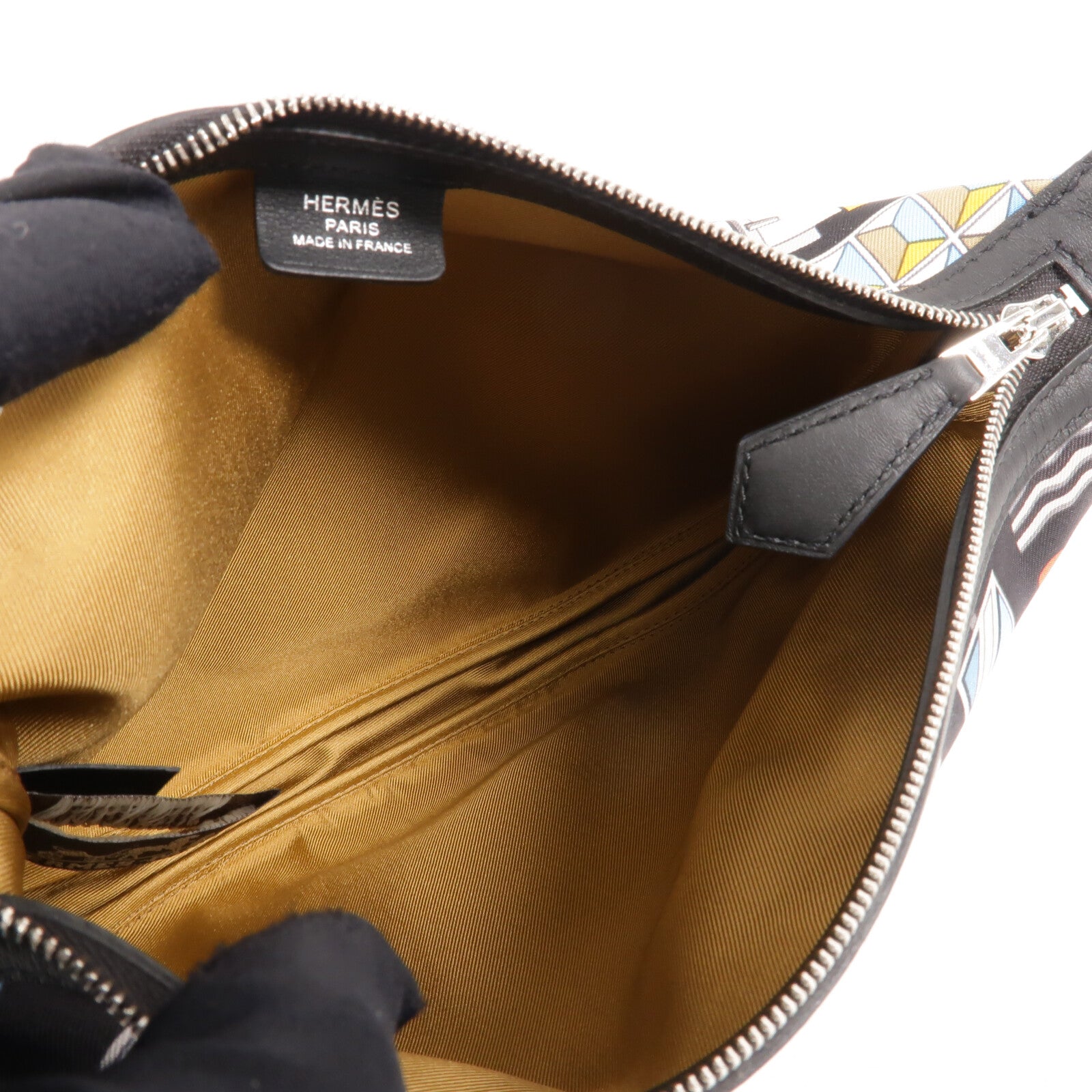 HERMES 絲質Sursoie To Go Pouch肩背袋Black