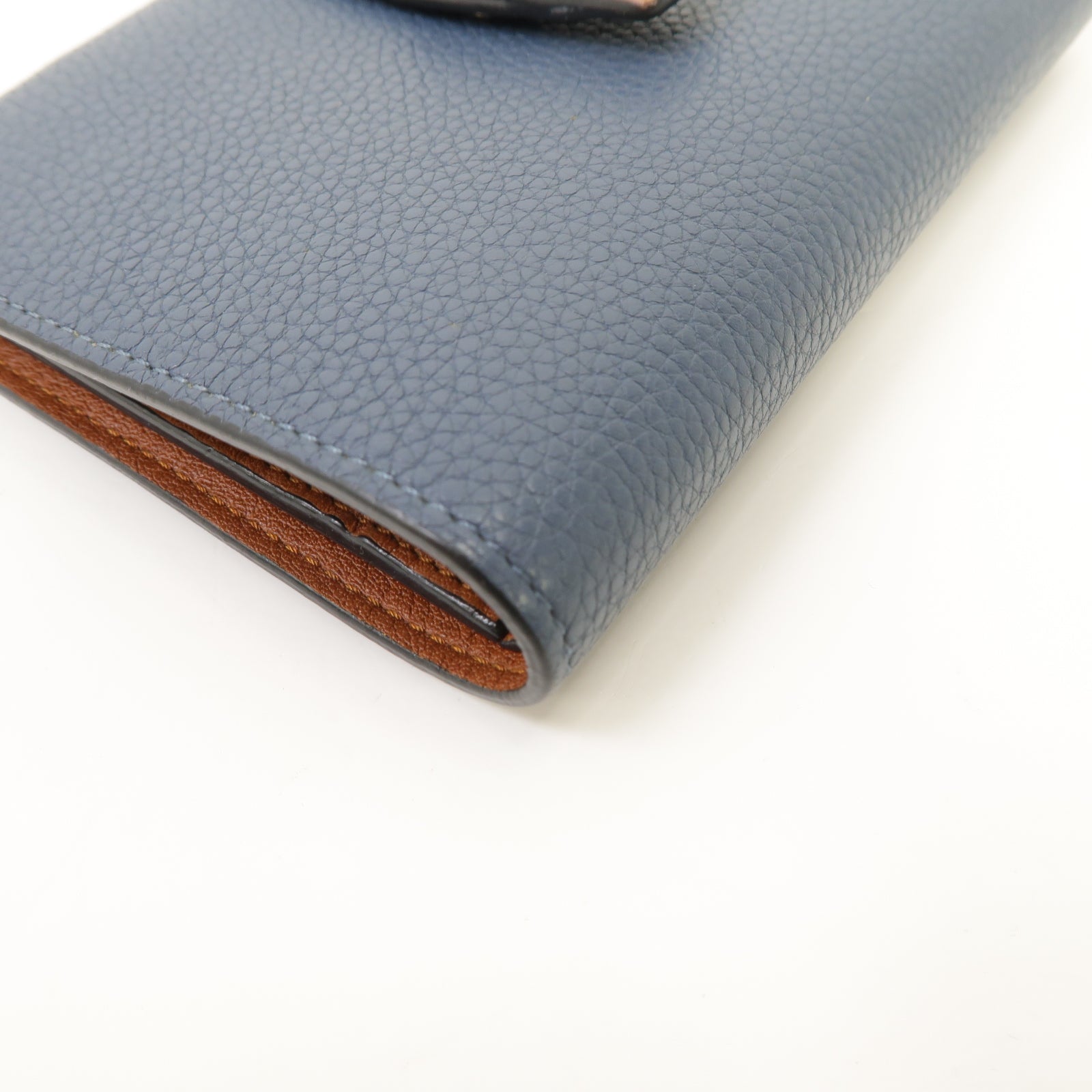 LOEWE 牛皮皮革Medium Vertical Wallet銀扣钱包藍色/啡色