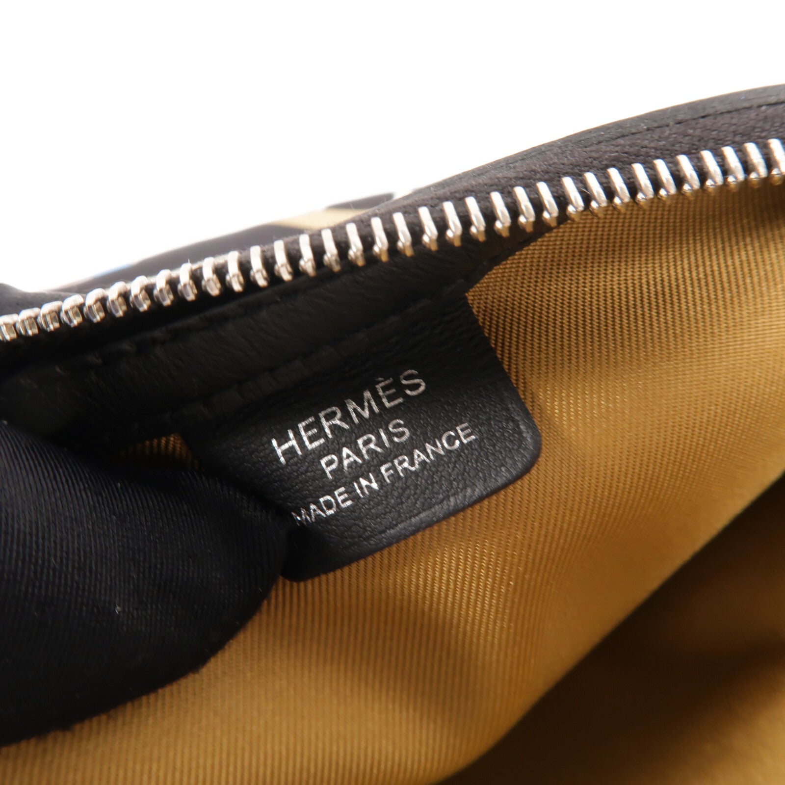 HERMES 絲質Sursoie To Go Pouch肩背袋Black