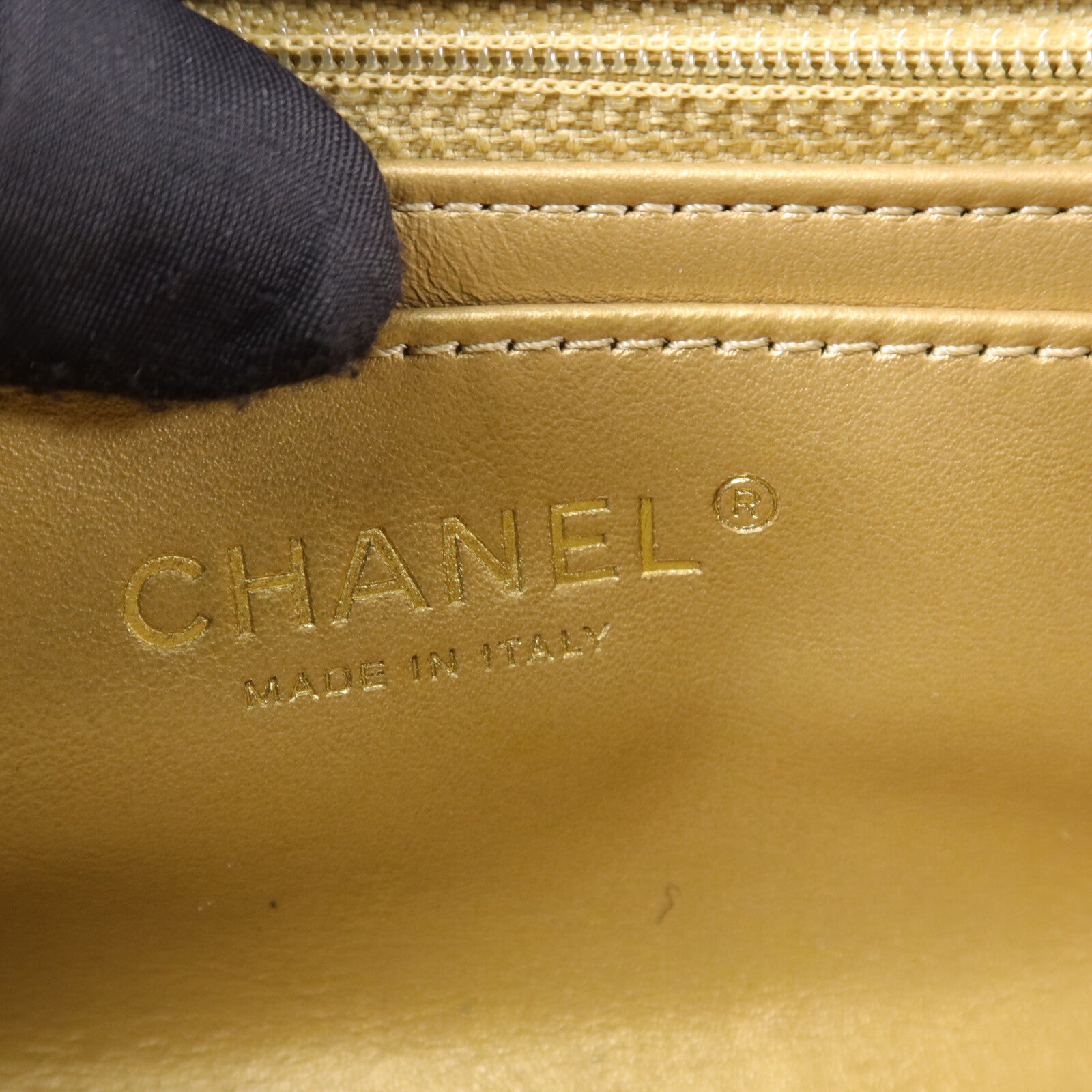 CHANEL 羊皮皮革Mini Classic 20 Gold Ball鏈帶肩背袋