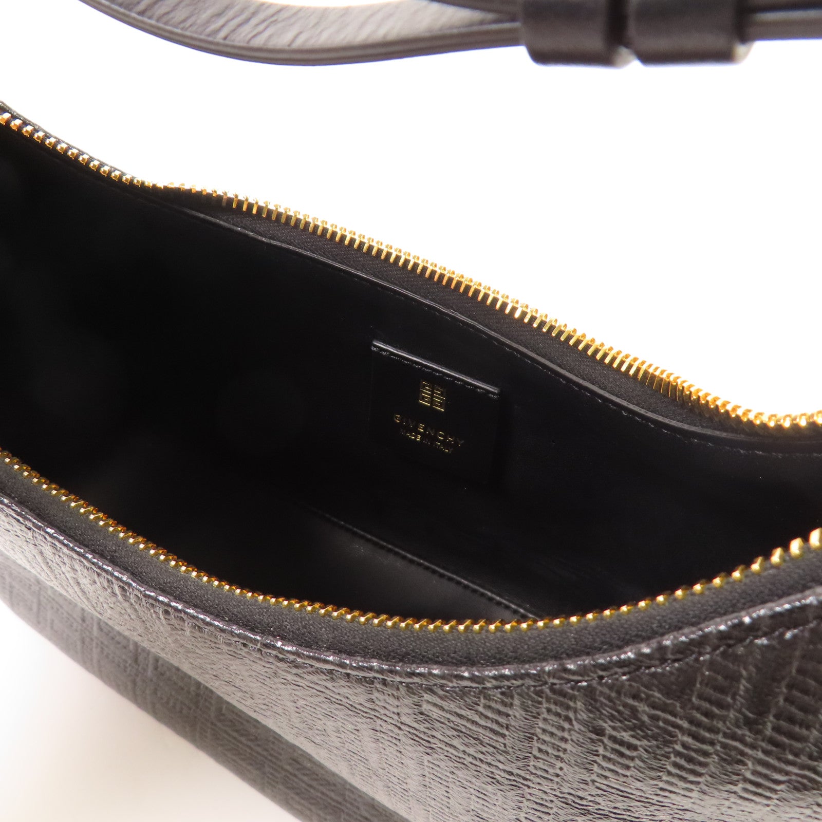 GIVENCHY 牛皮皮革Small Moon Cut Out Bag金扣肩背袋