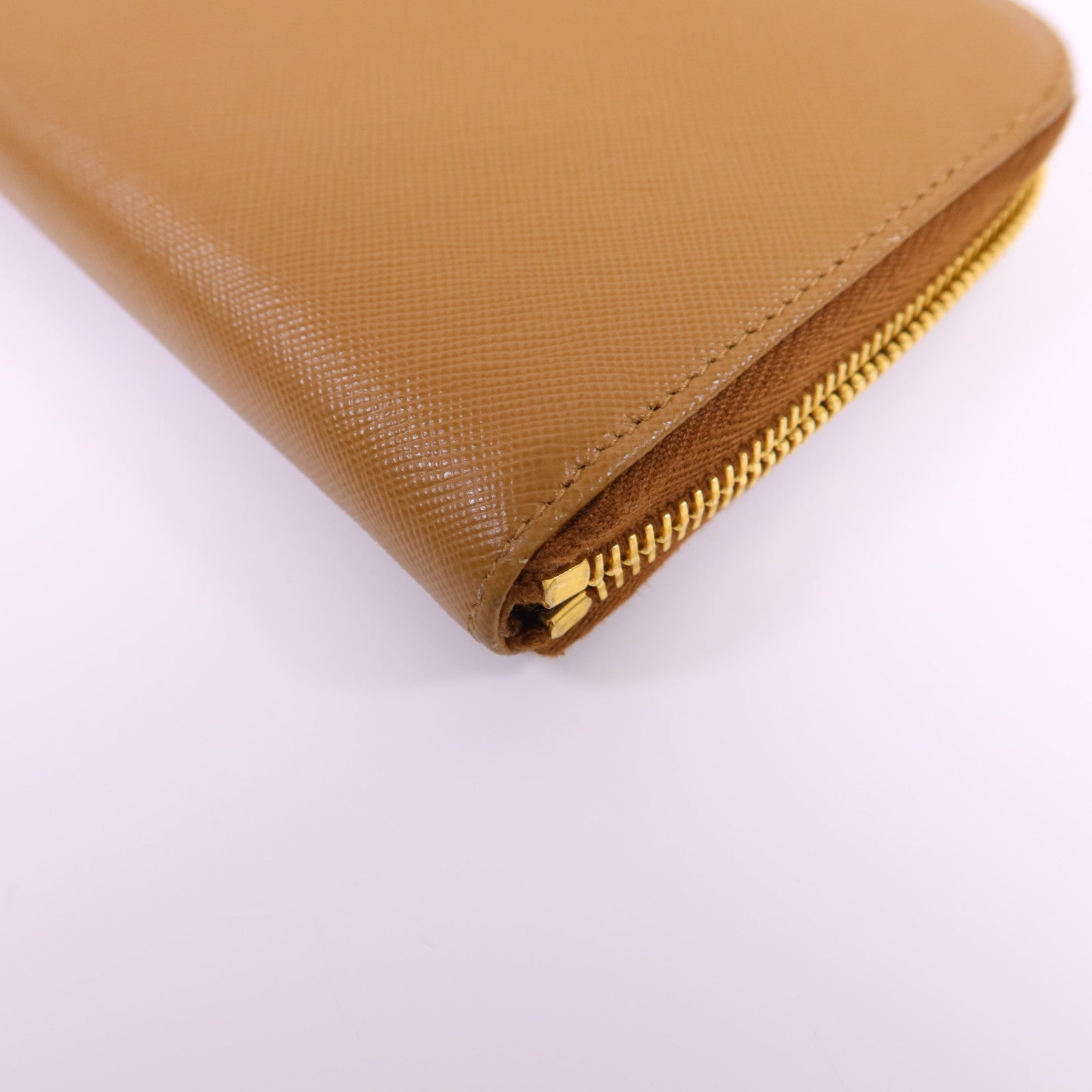 PRADA Saffiano皮革Long Round Wallet金扣長錢包