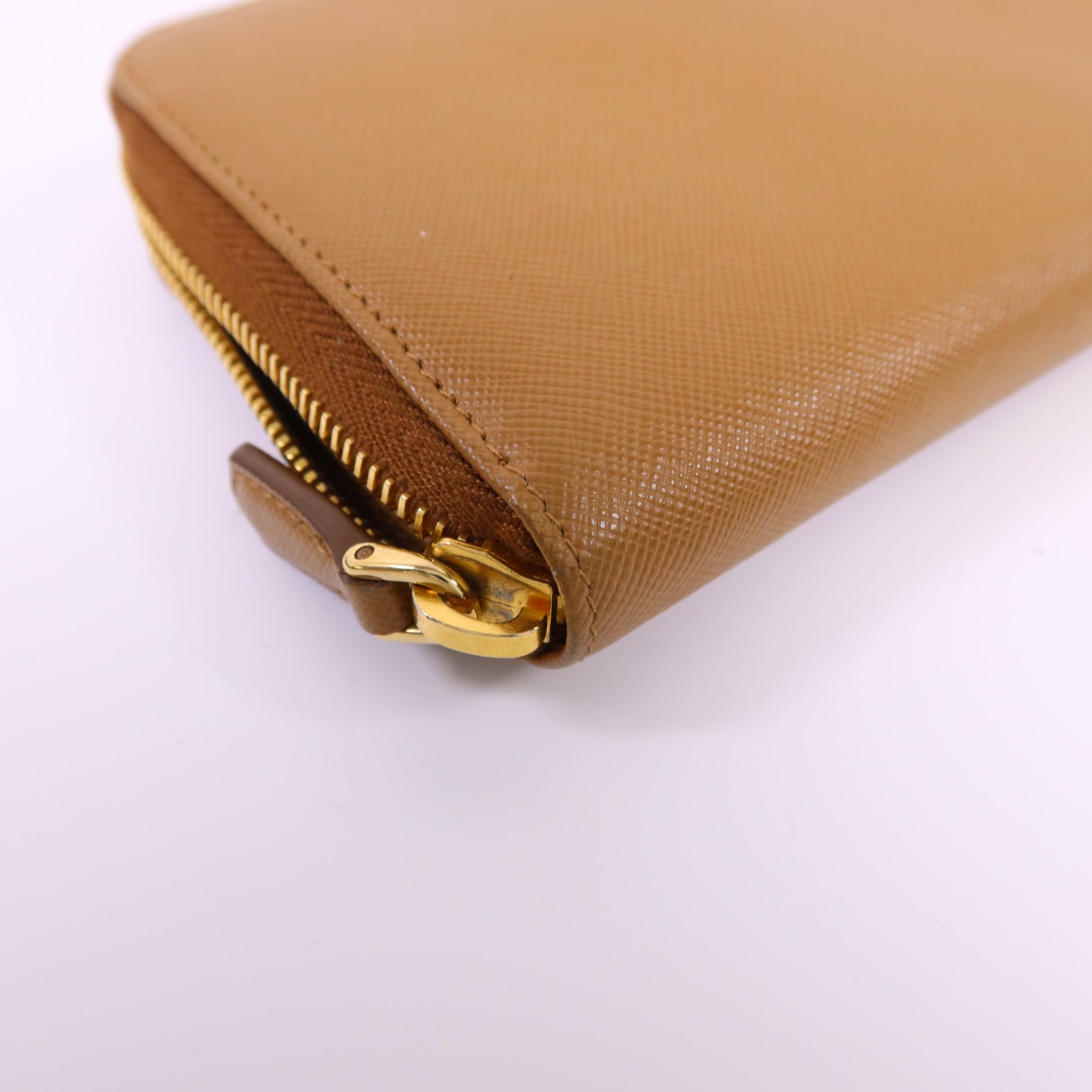 PRADA Saffiano皮革Long Round Wallet金扣長錢包