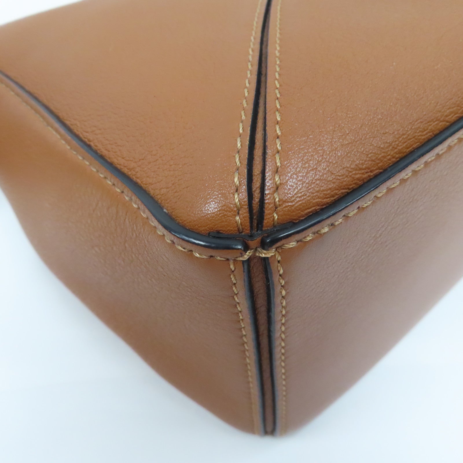 LOEWE 牛皮皮革Puzzle銀扣手挽肩背兩用袋啡色