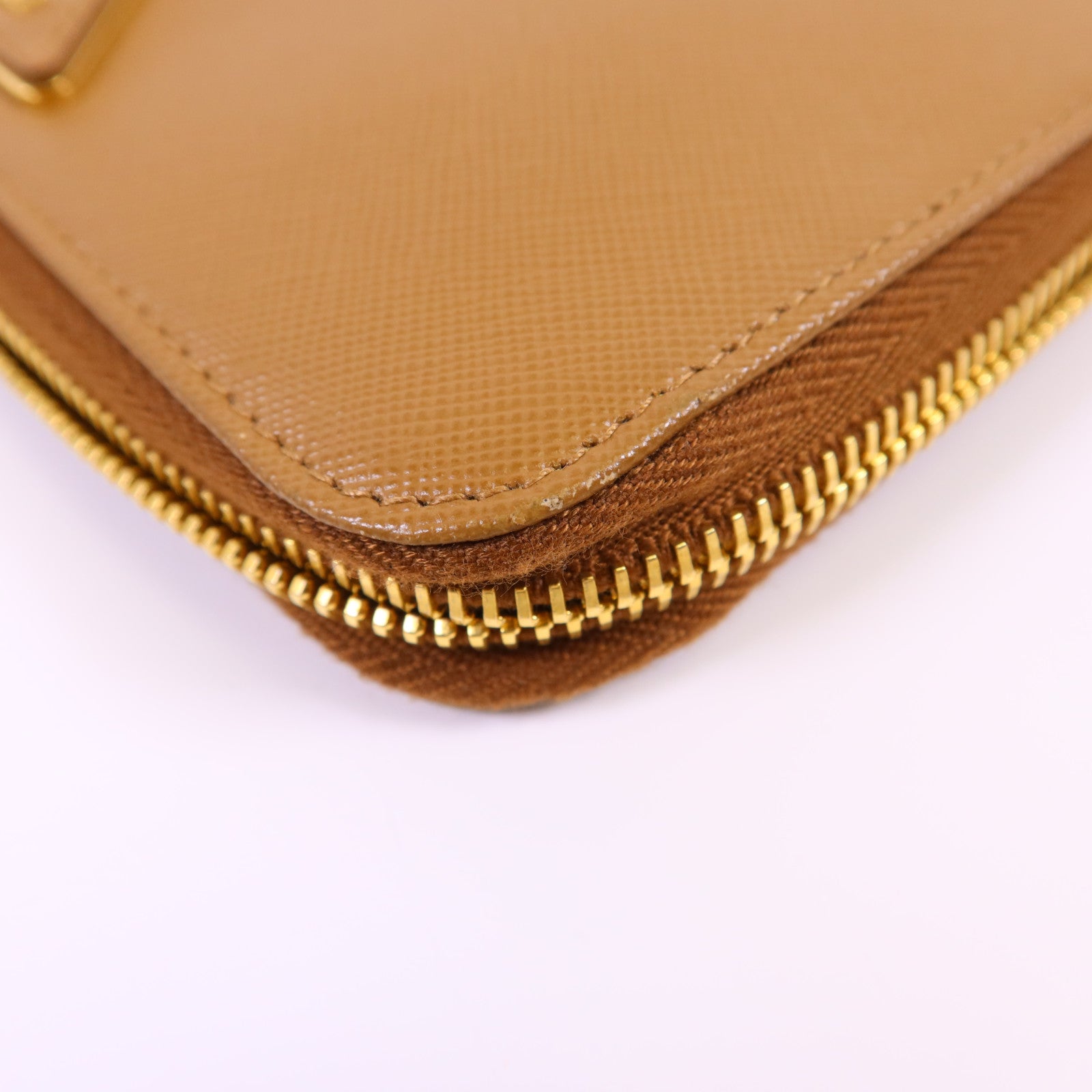 PRADA Saffiano皮革Long Round Wallet金扣長錢包