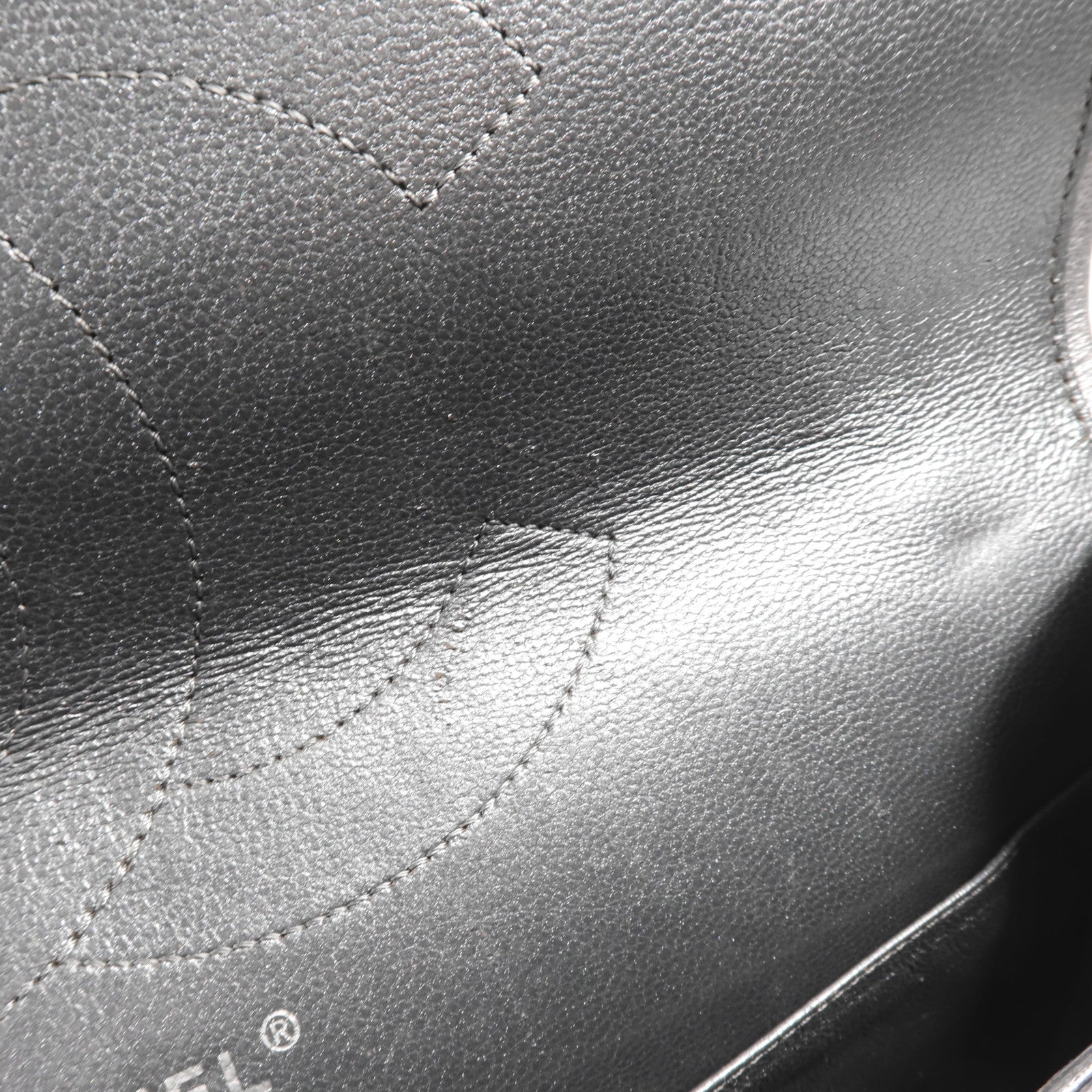 CHANEL 牛皮皮革Chanel 2.55銀扣鏈帶肩背袋