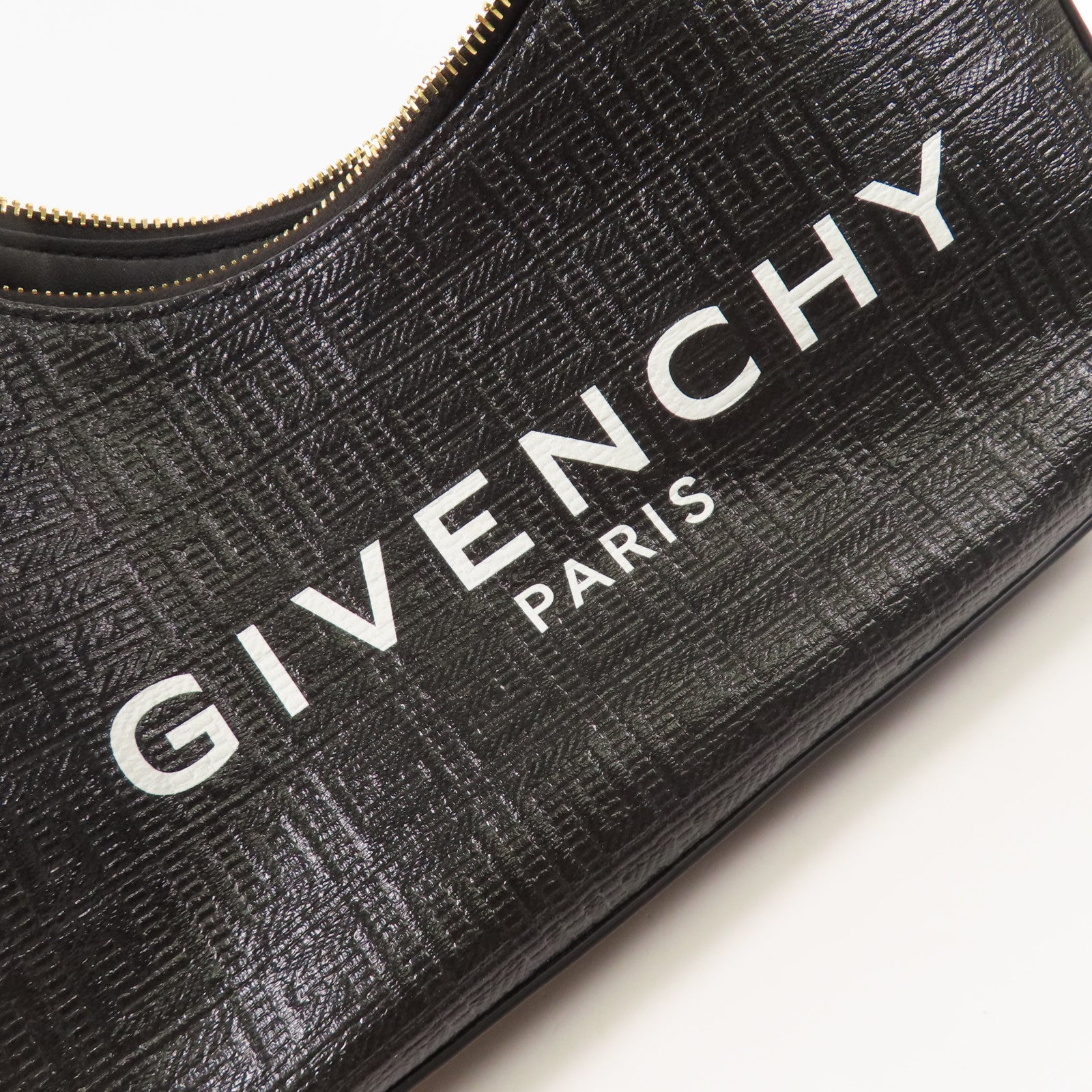 GIVENCHY 牛皮皮革Small Moon Cut Out Bag金扣肩背袋