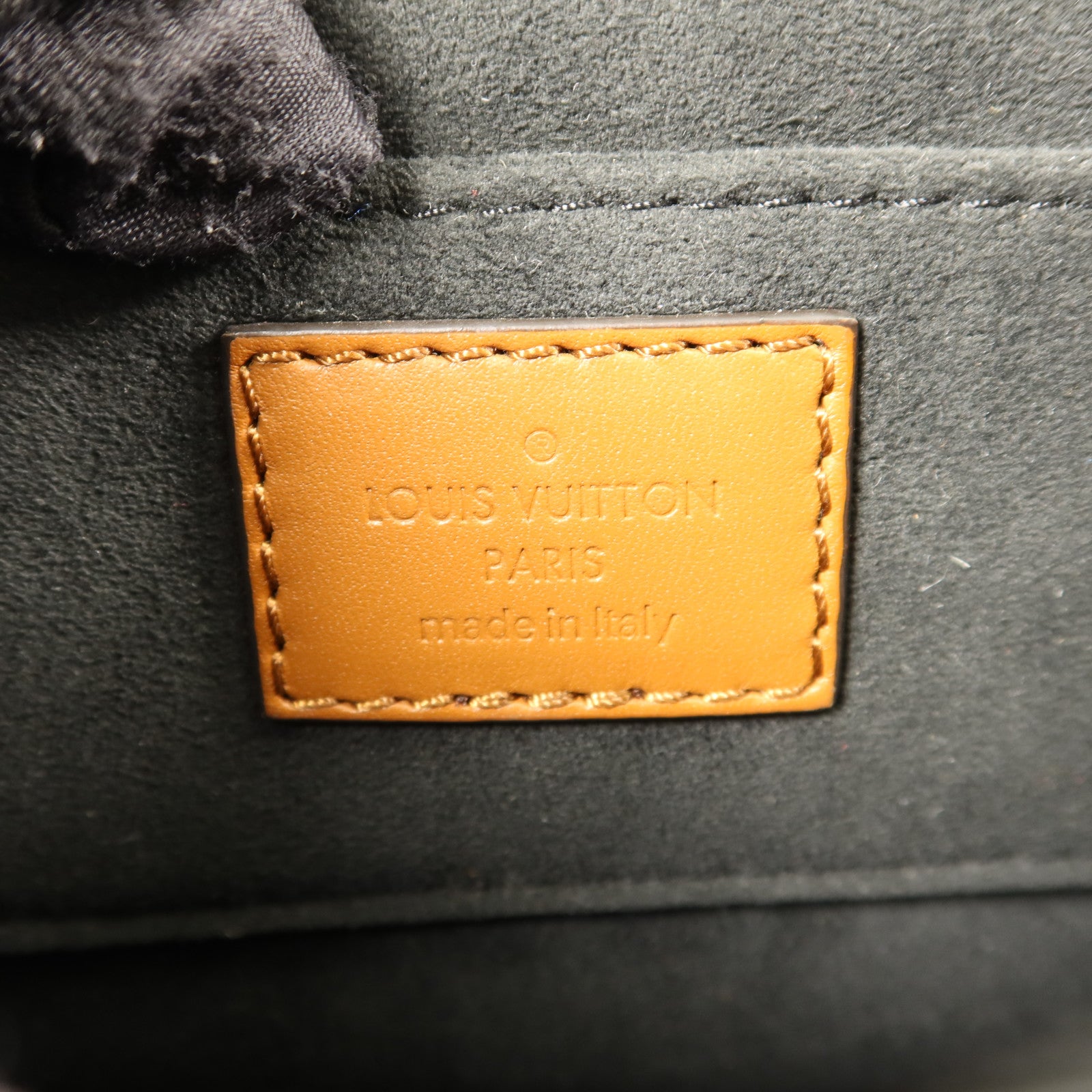 LOUIS VUITTON Monogram Reverse Mini Dauphine金扣肩背袋