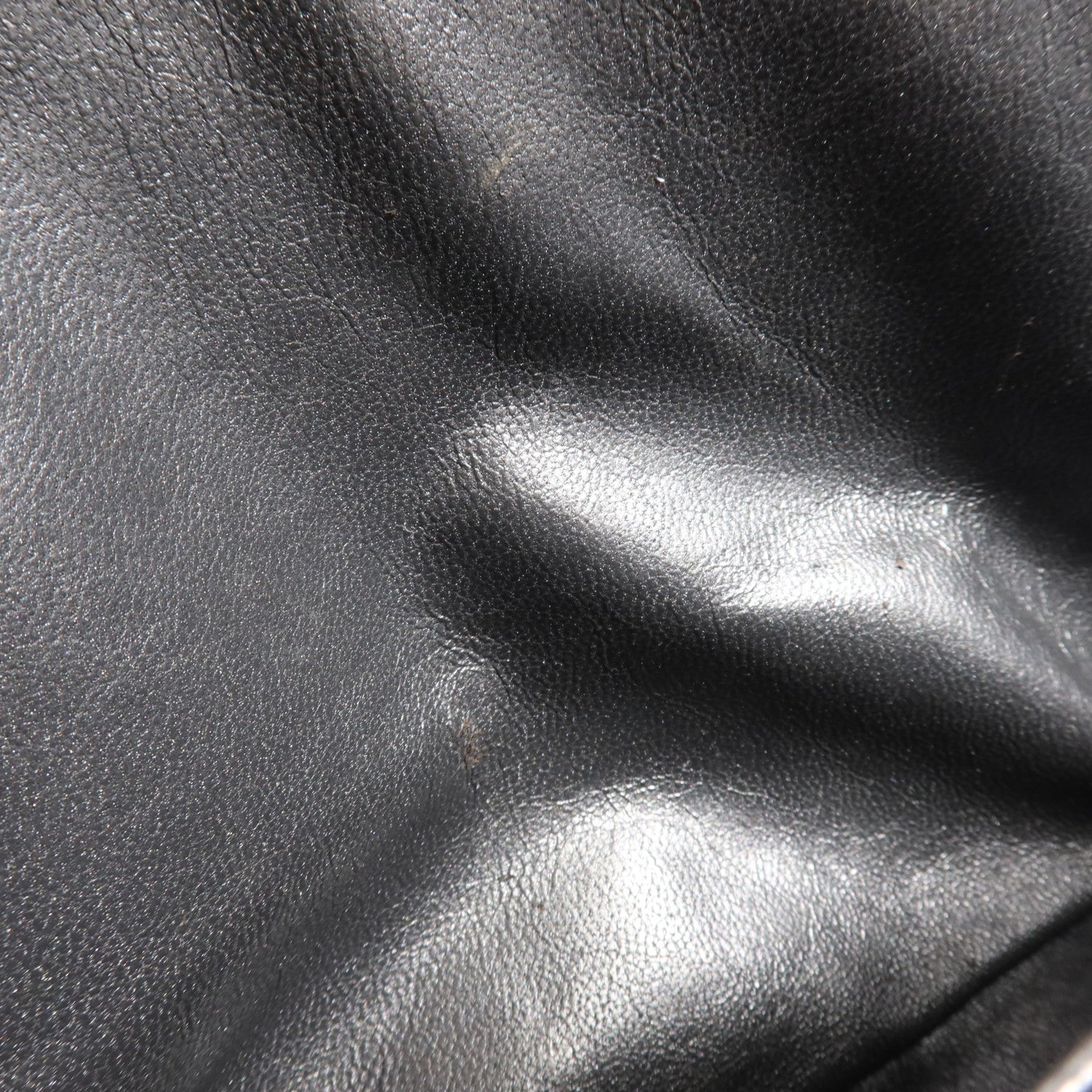 CHANEL 牛皮皮革Chanel 2.55銀扣鏈帶肩背袋