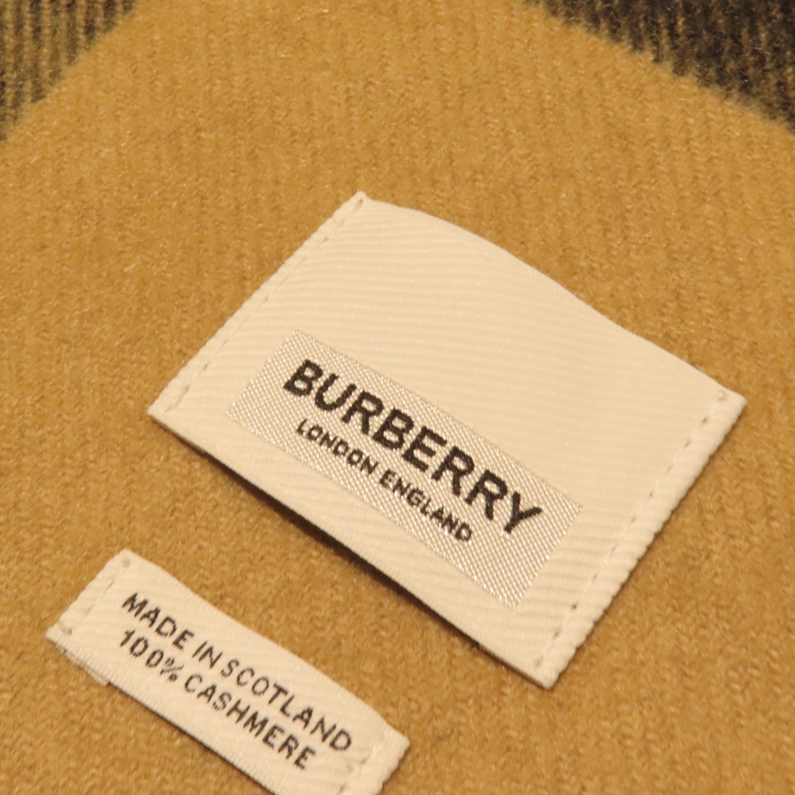 BURBERRY 羊絨Scarf 200x36圍巾