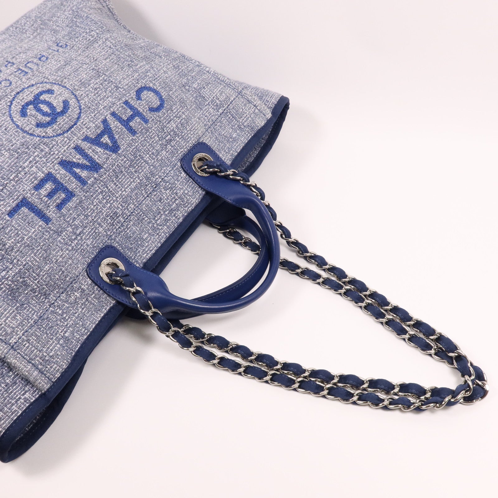 CHANEL 帆布Deauville Tote Bag銀扣鏈帶手挽肩背兩用袋