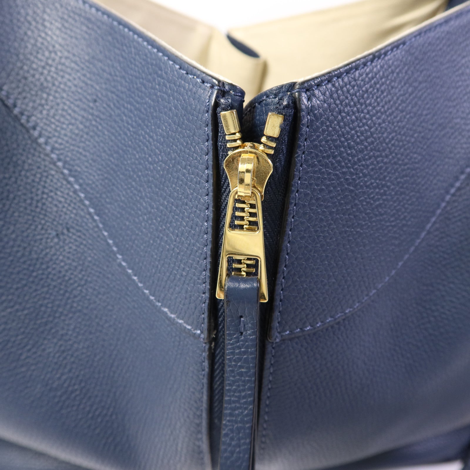 LOEWE 【激減優惠】牛皮皮革Compact Hammock金扣手挽肩背兩用袋