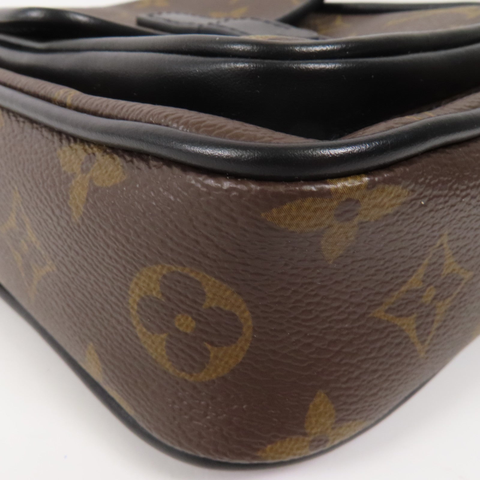LOUIS VUITTON Monogram Macassar Christopher Wearable Wallet肩背袋