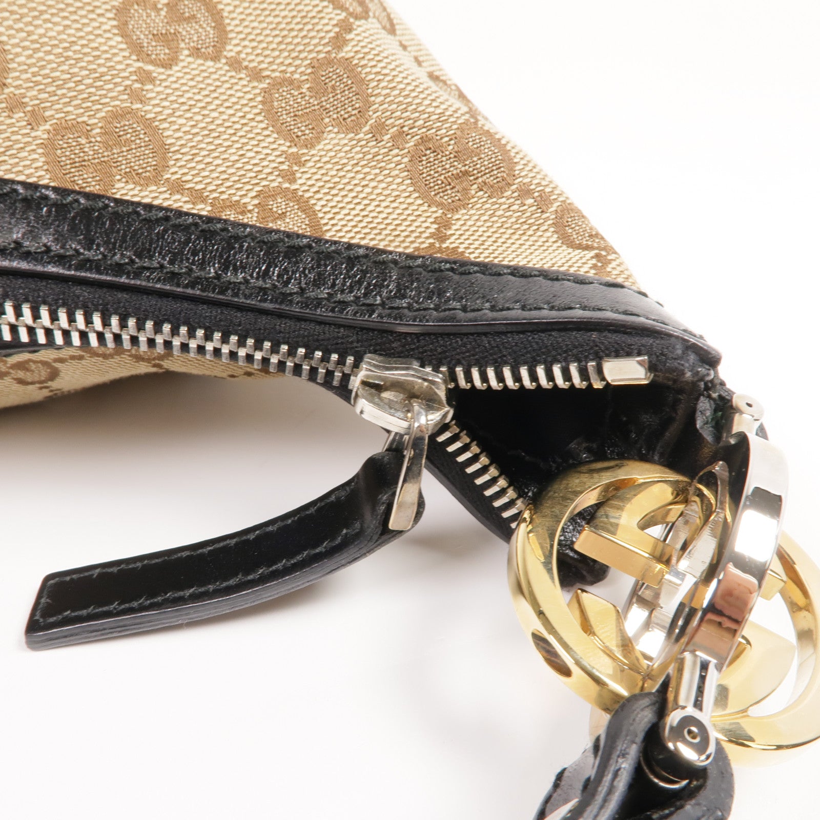 GUCCI 帆布GG Hobo Bag金扣肩背袋